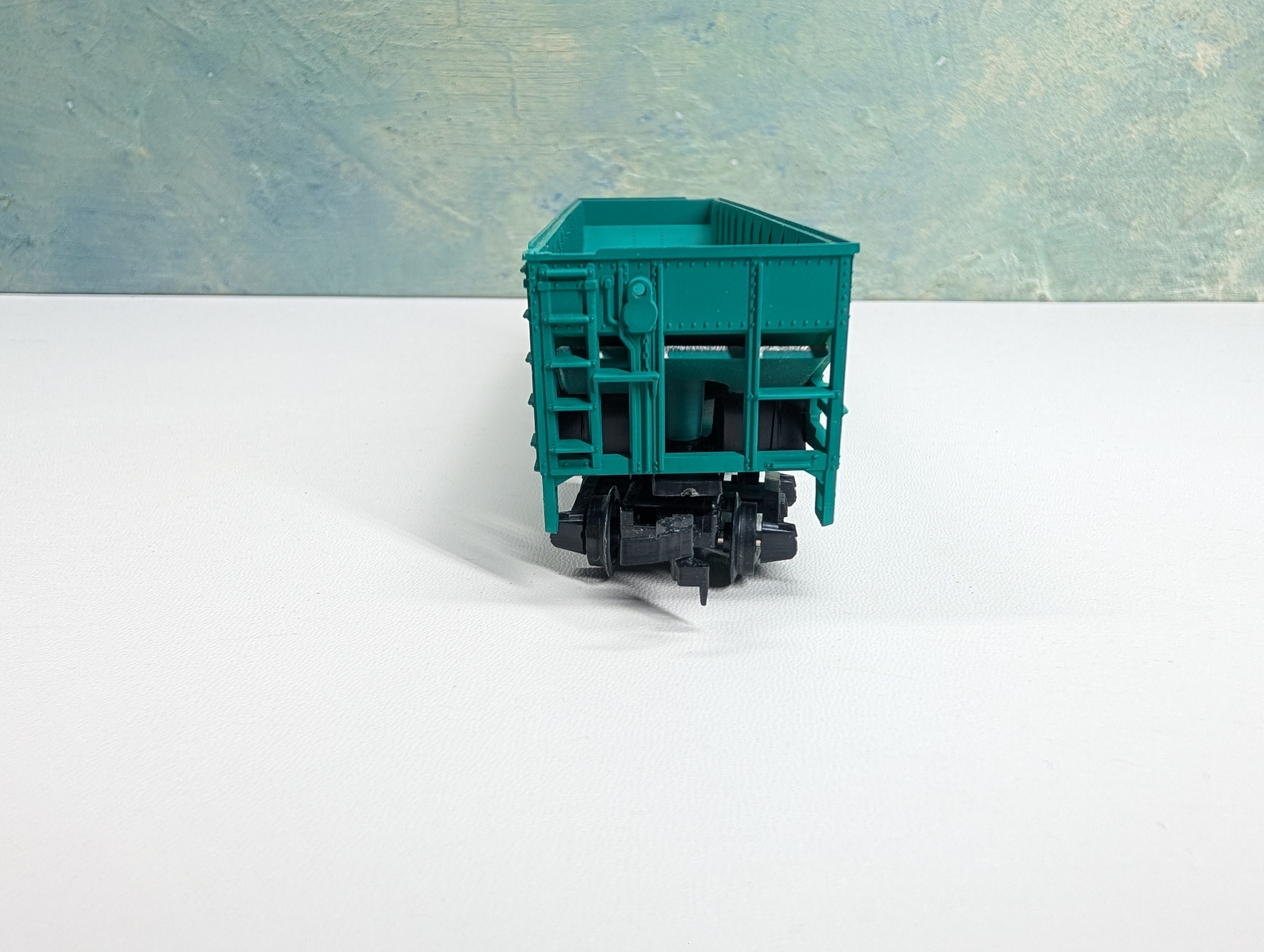 USED HO Scale Operating Quad Hopper Penn Central PC #258601