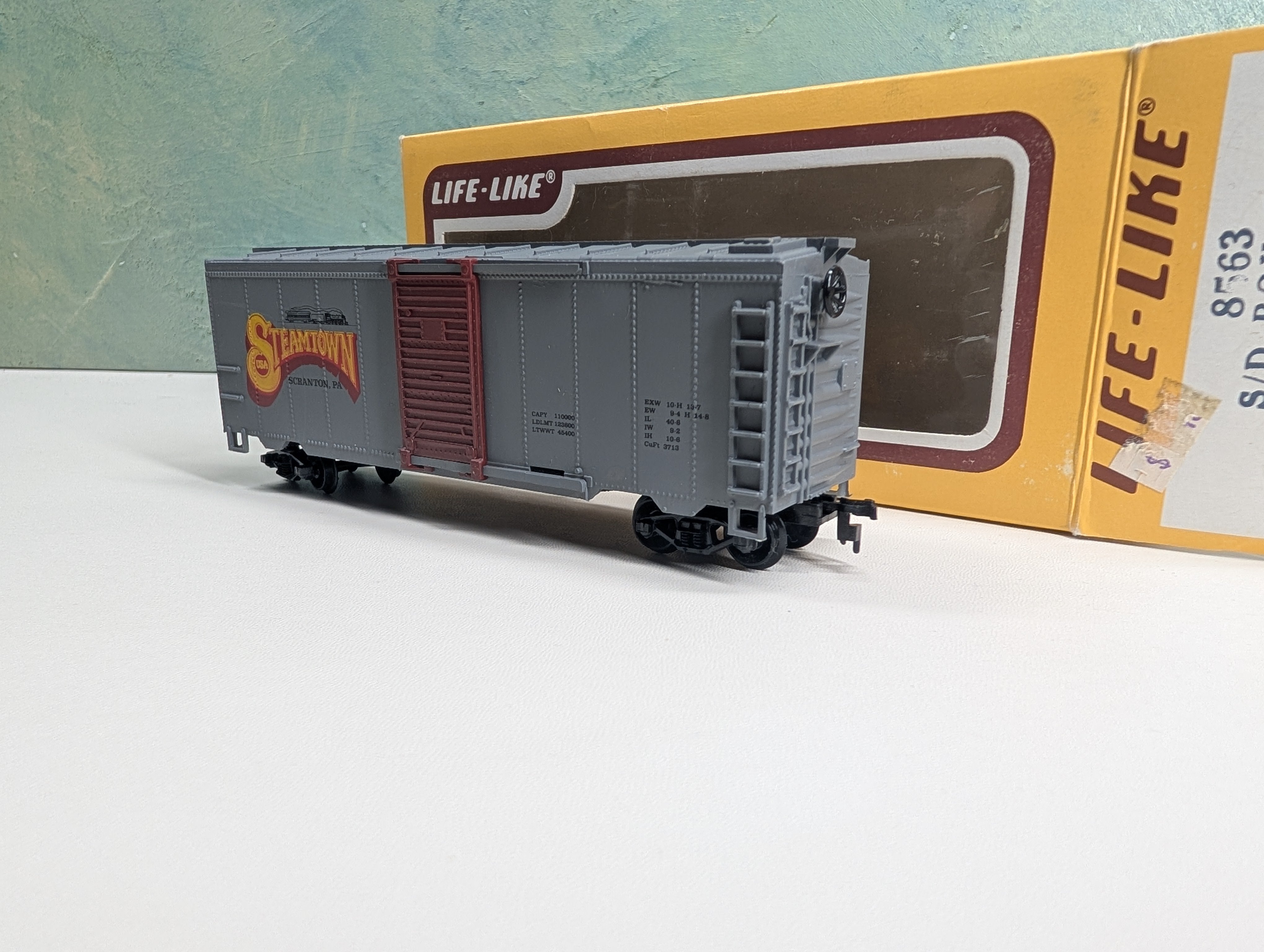 USED Life-Like 8563 HO Scale 40' SD Box Car Steamtown