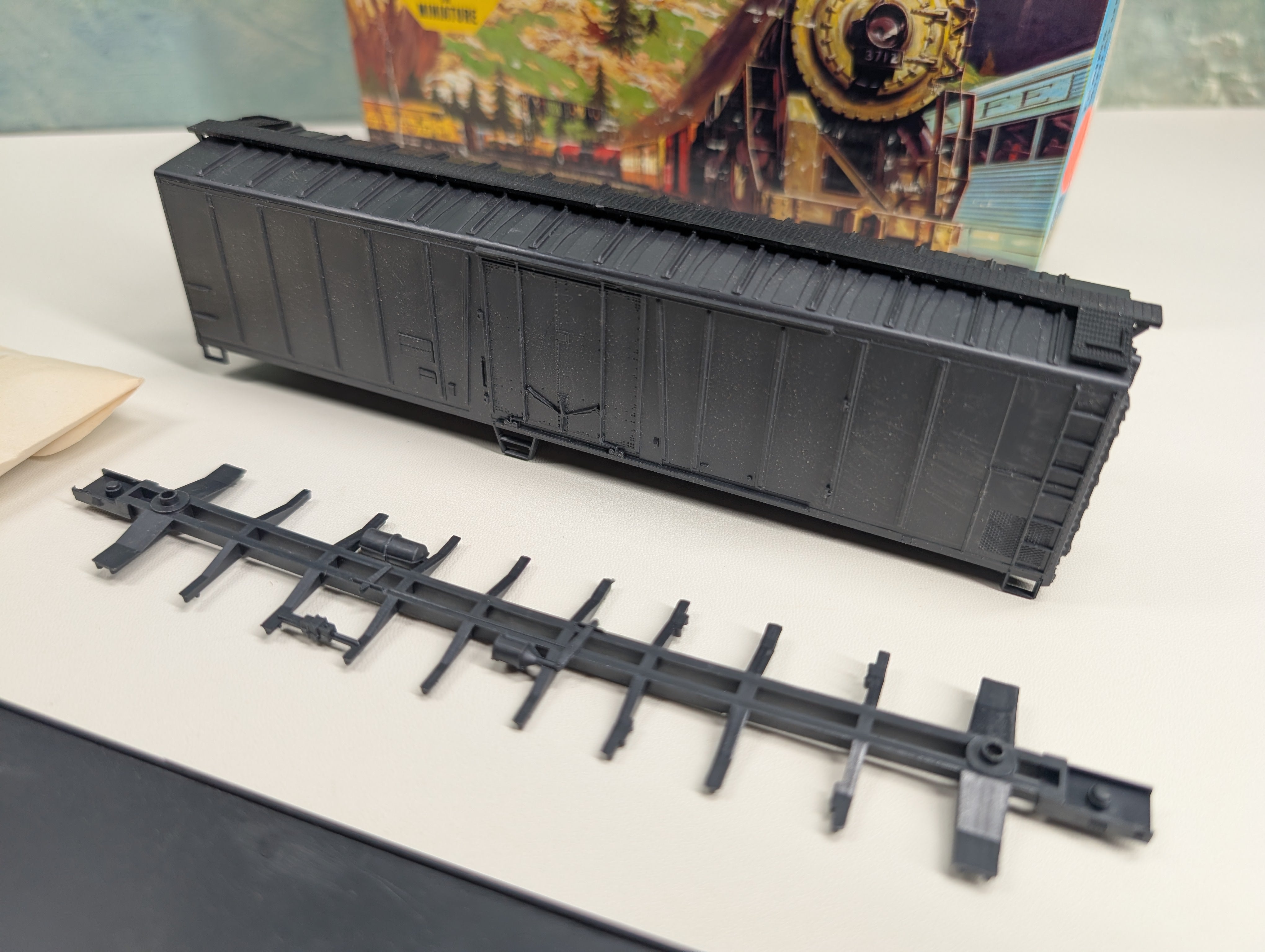 USED Athearn 1631 HO Scale Undecorated 50' OB Reefer Box Car KIT