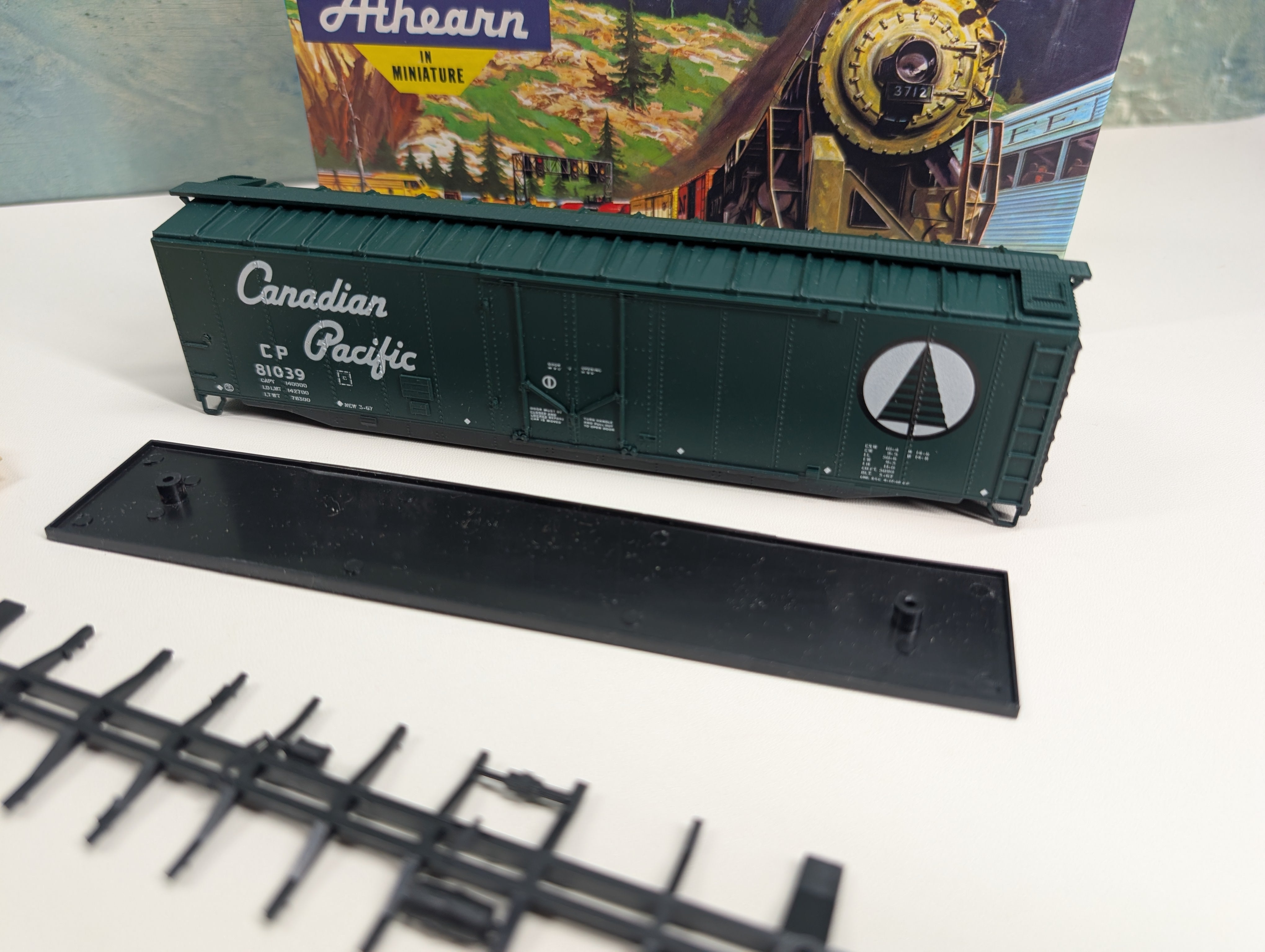 USED Athearn 1328 HO Scale 50' PD Box Car Canadian Pacific CP #81039 KIT