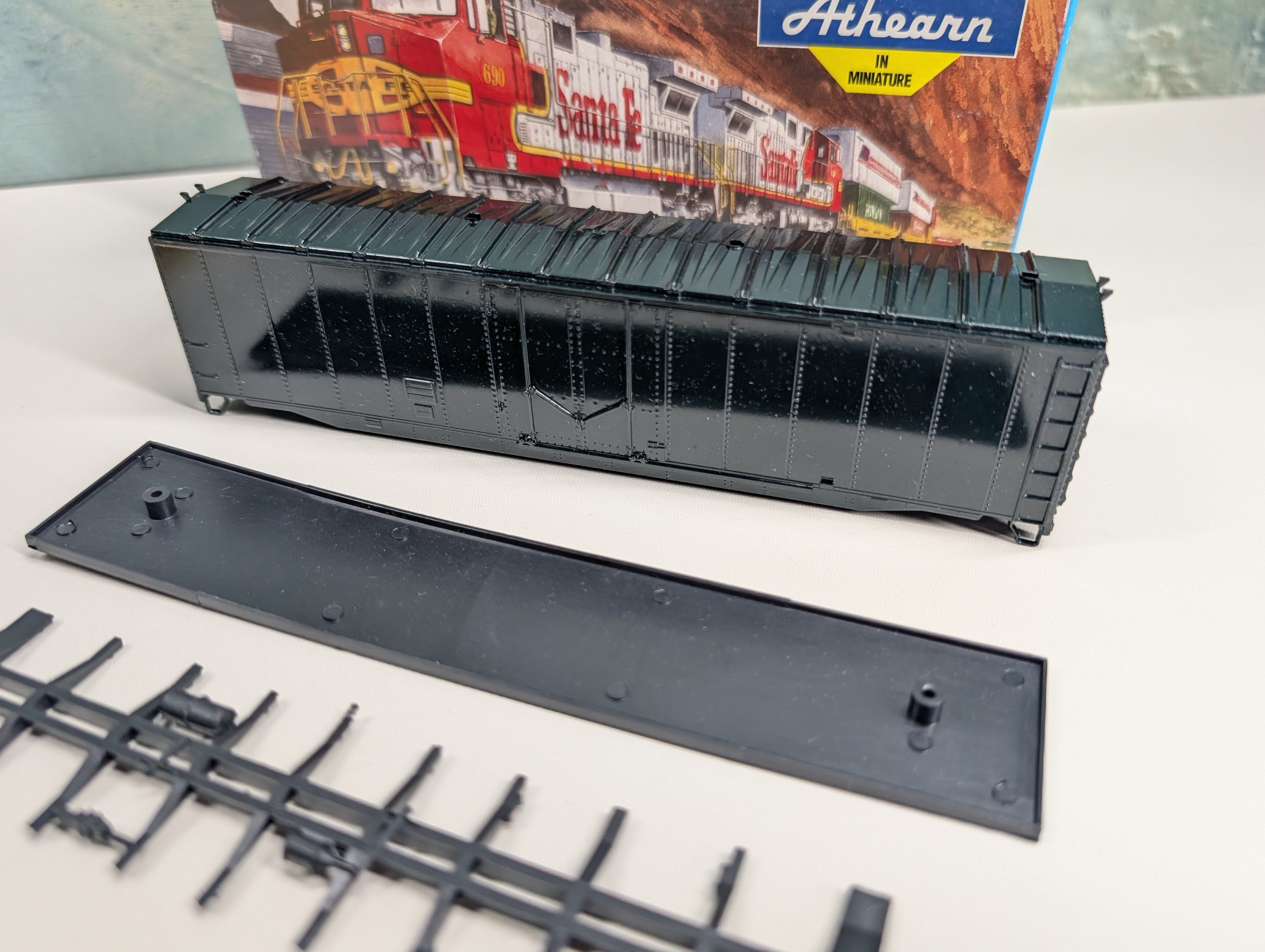 USED Athearn 1329 HO Scale Undecorated 50' PD Box Car KIT