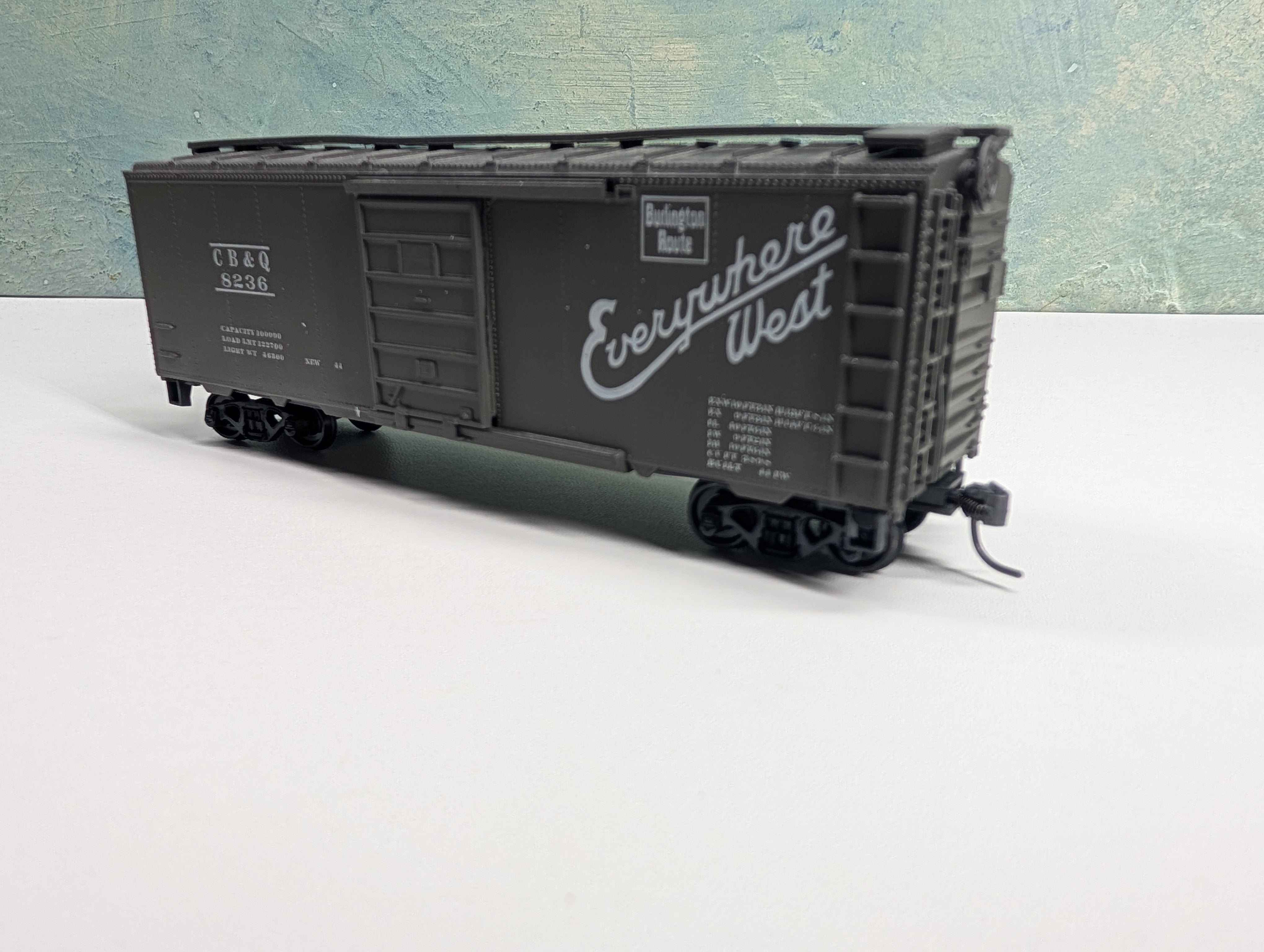 USED Roundhouse HO Scale 40' Box Car Chicago, Burlington & Quincy CB&Q #8236 Green
