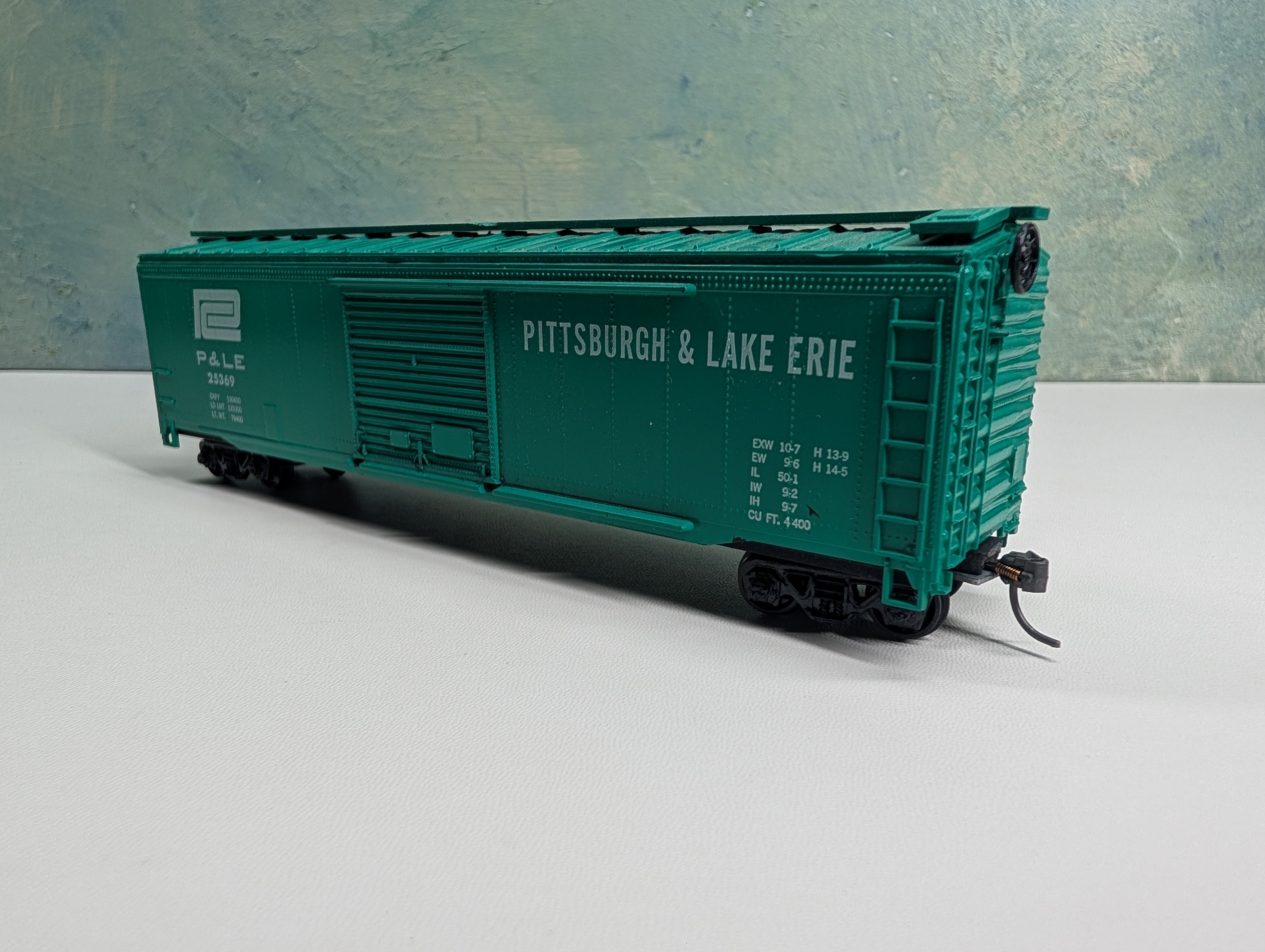 USED Roundhouse HO Scale 50' SD Box Car Pittsburgh and Lake Erie P&LE #25369