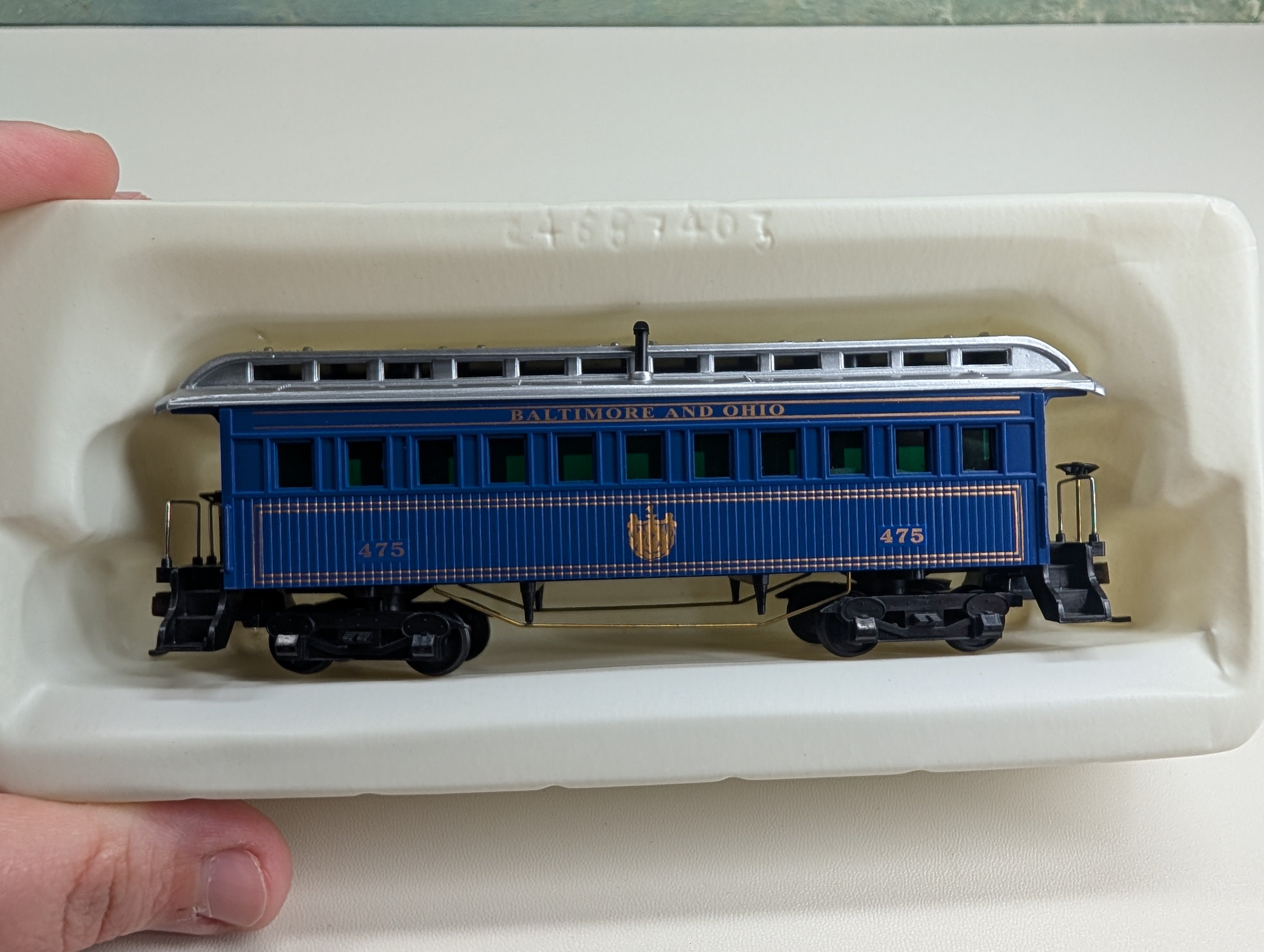USED Mantua HO Scale 1890 Coach Wooden Passenger Car Baltimore and Ohio #475