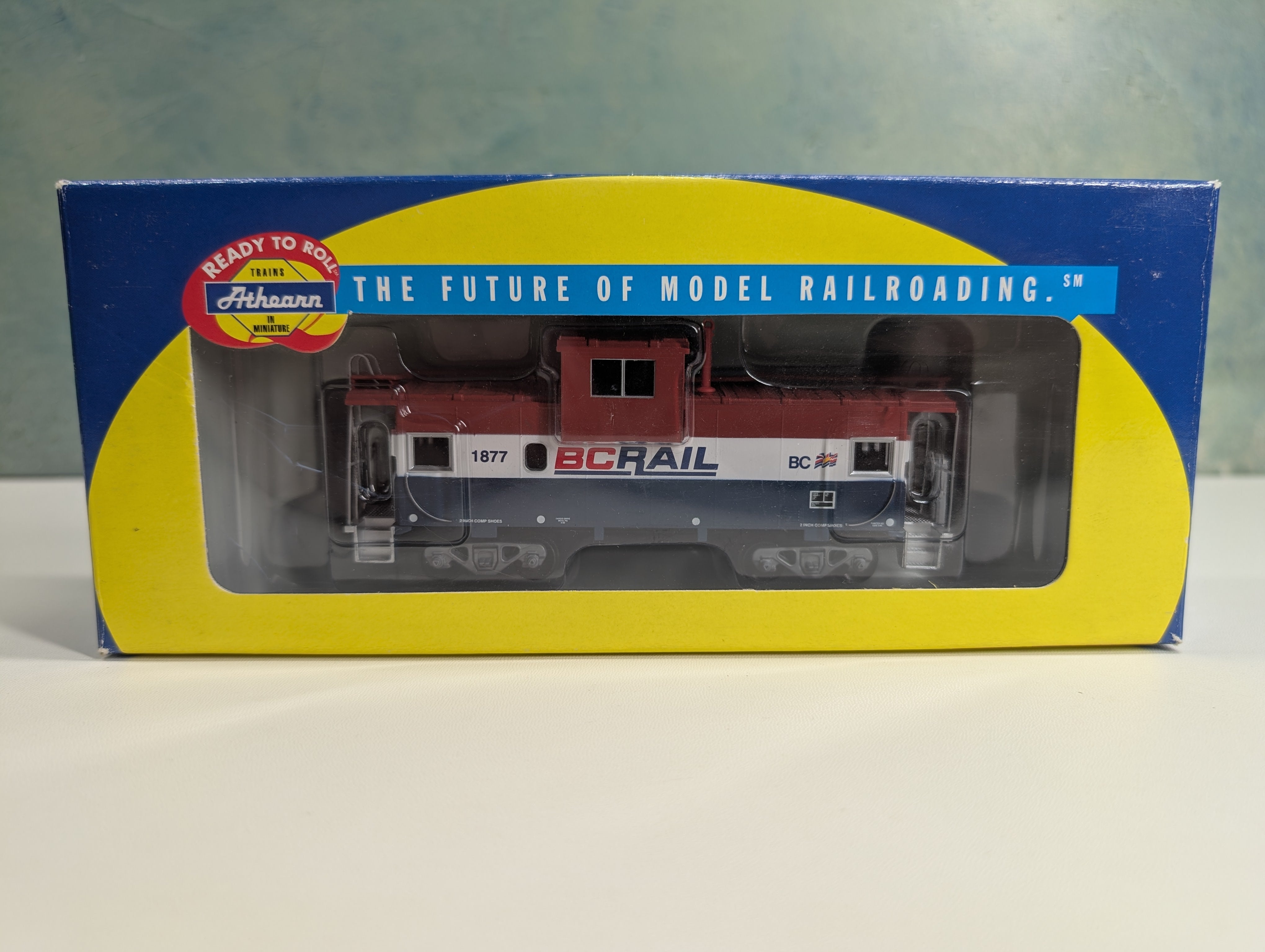 USED Athearn 7505 HO Scale Wide Vision Caboose British Columbia Railway #1877