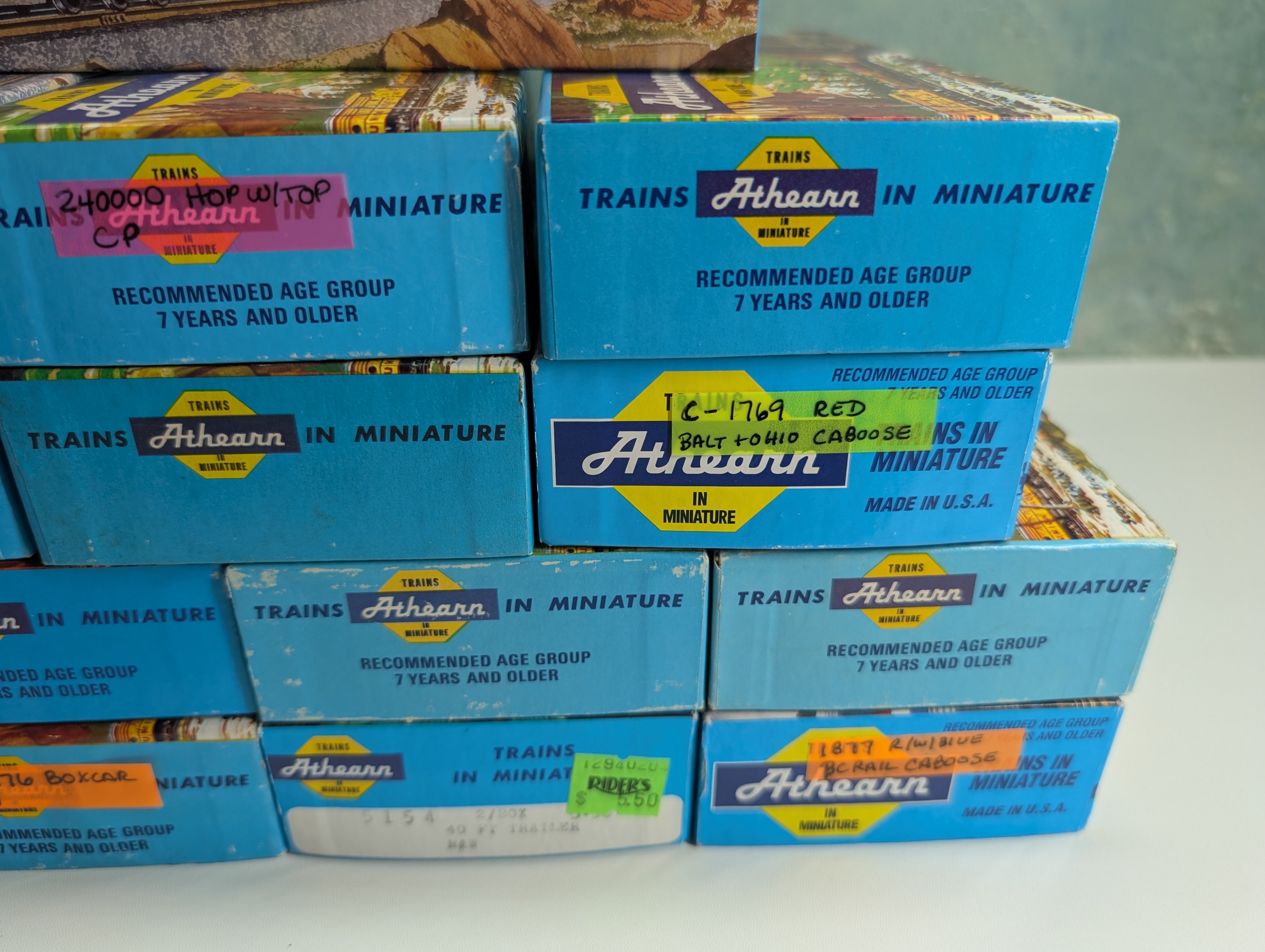 USED Athearn HO Scale Lot of Empty Train Boxes for Storage (15 pcs)