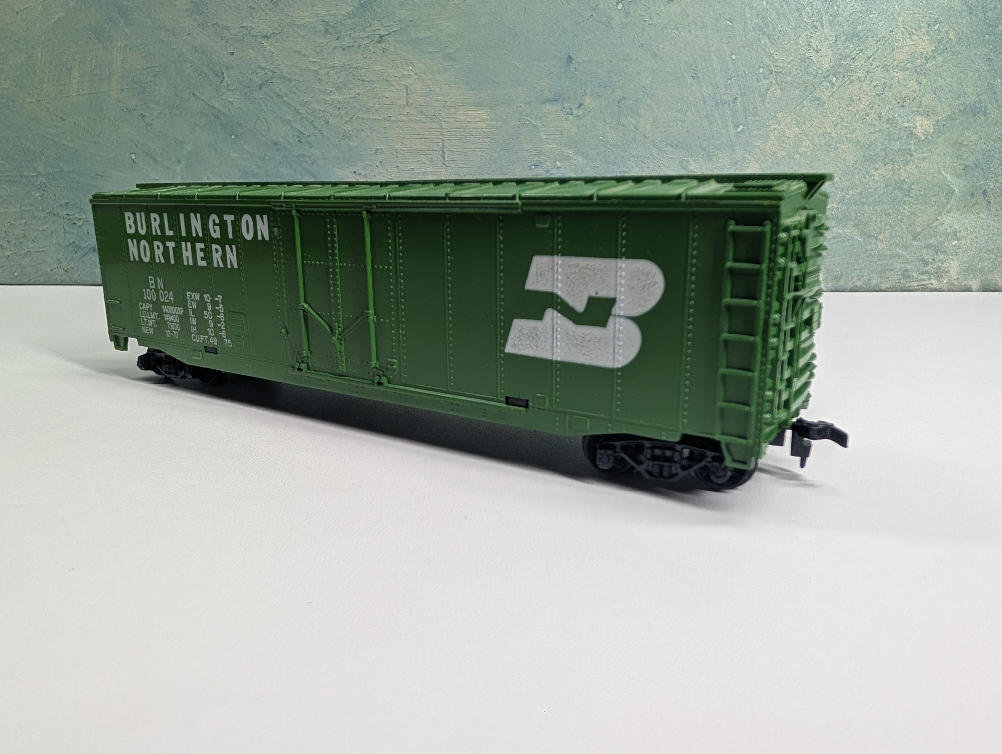 USED HO Scale 50' Box Car Burlington Northern BN #100024