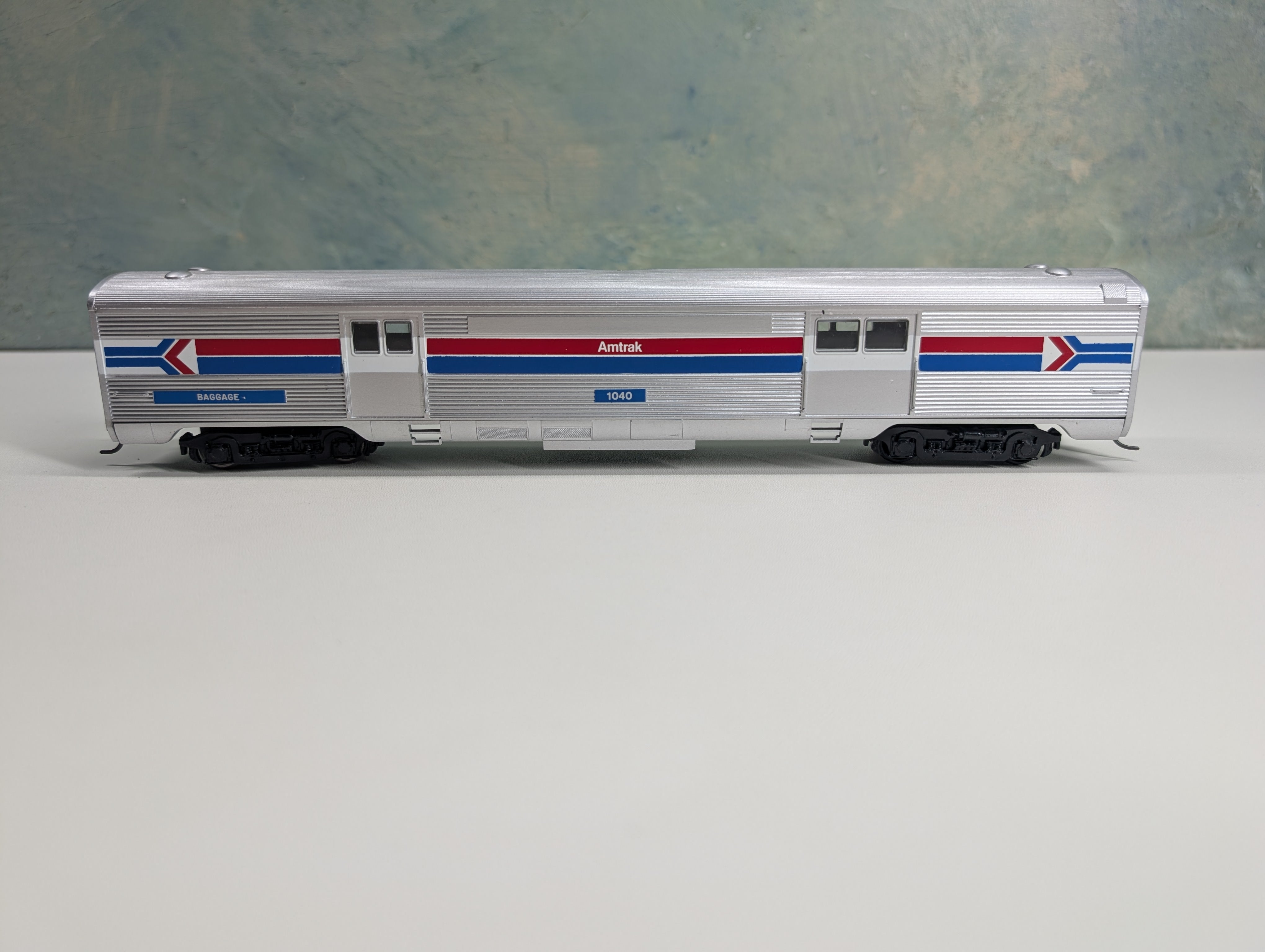 USED Athearn HO Scale SL Baggage Passenger Car Amtrak #1040