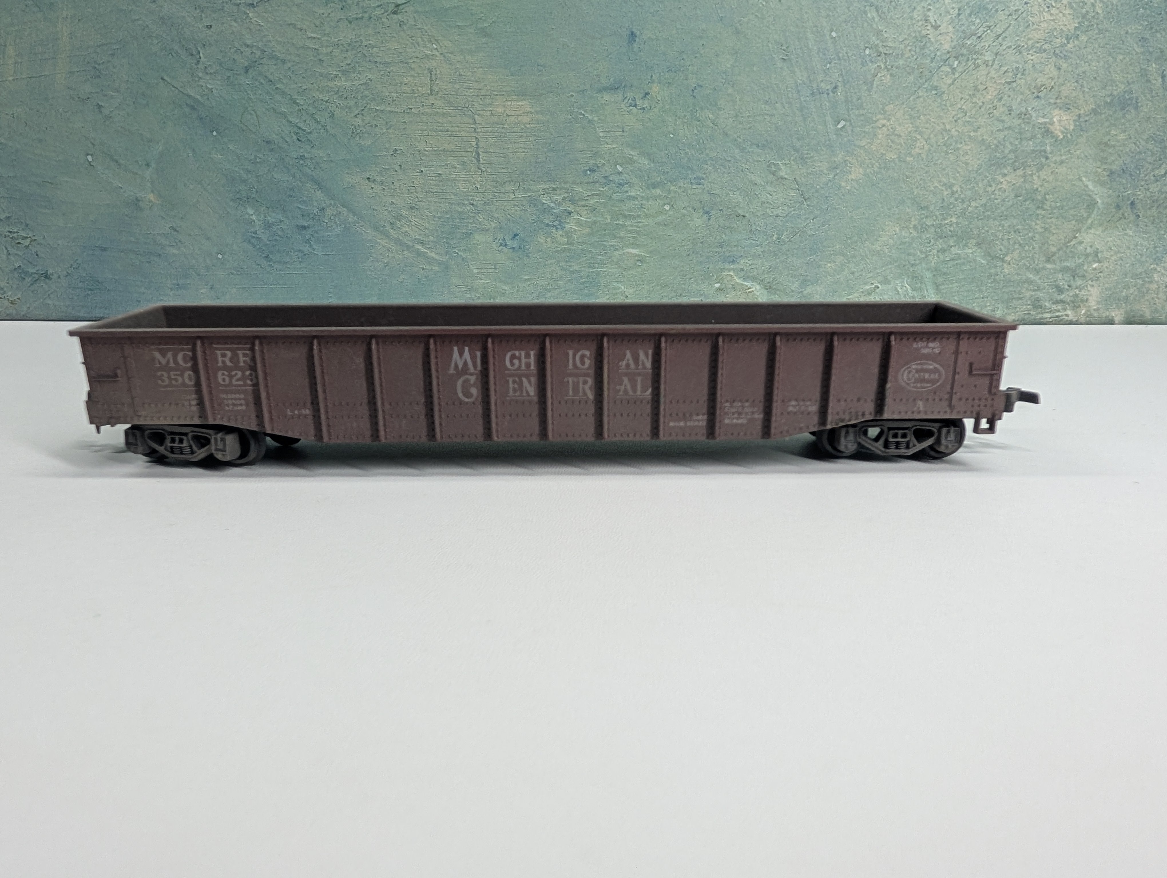 USED Lima HO Scale Gondola Michigan Central MCRR #350623 Weathered