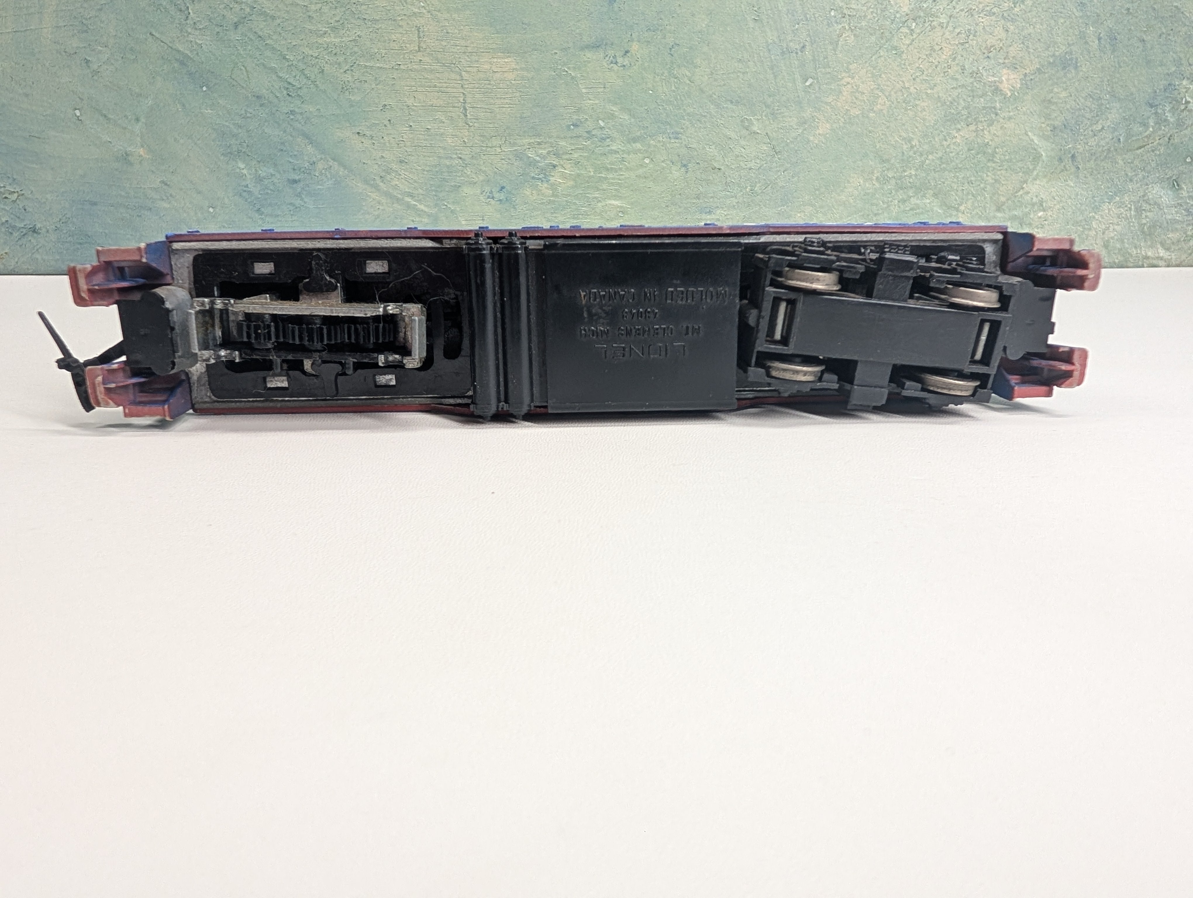 USED Lionel HO Scale GP-9 Diesel Locomotive American Flyer #5513 Parts/Repair Only DC