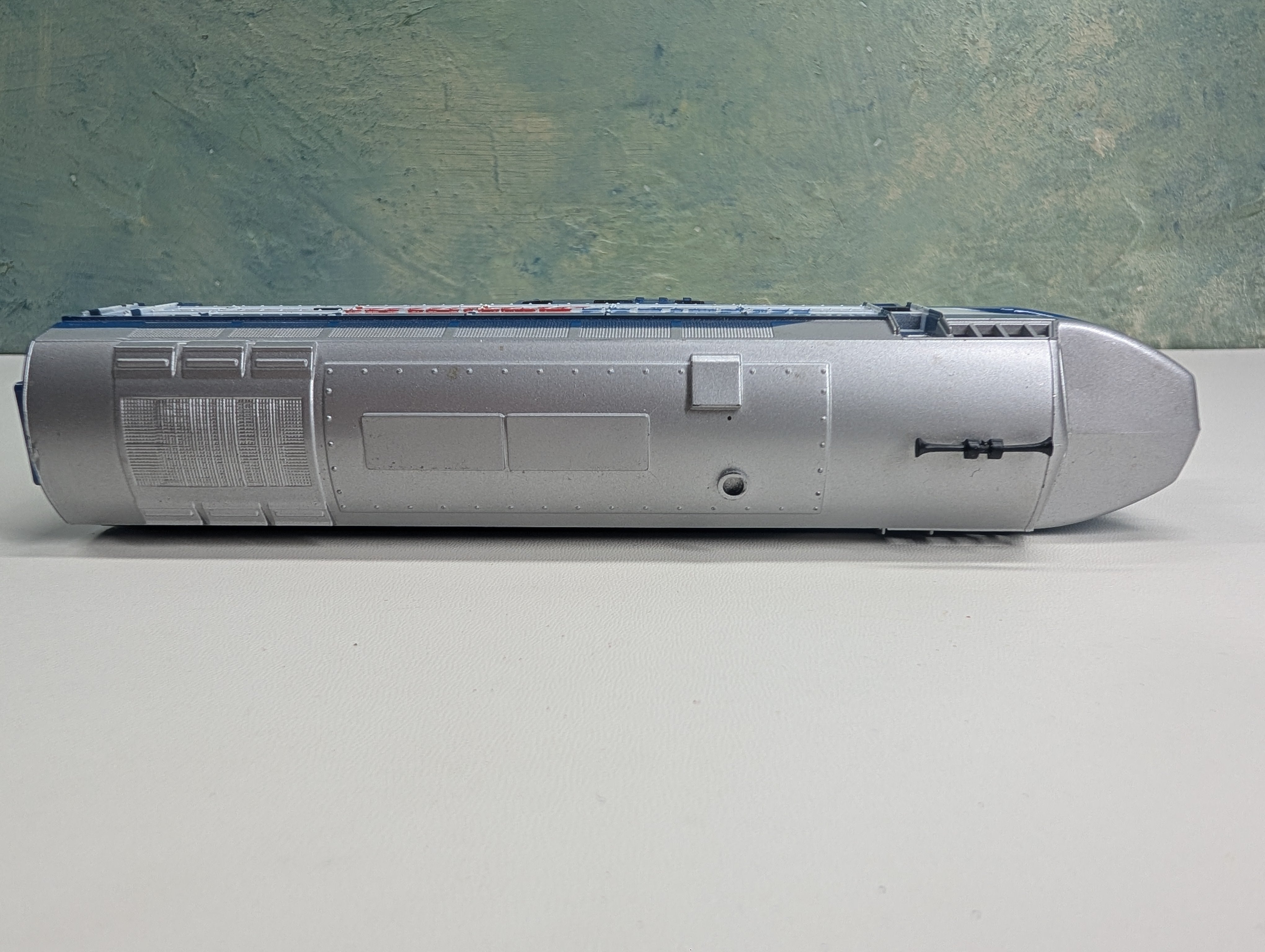 USED Tyco HO Scale Shark Nose Diesel Locomotive Midnight Special #1060 Tested DC