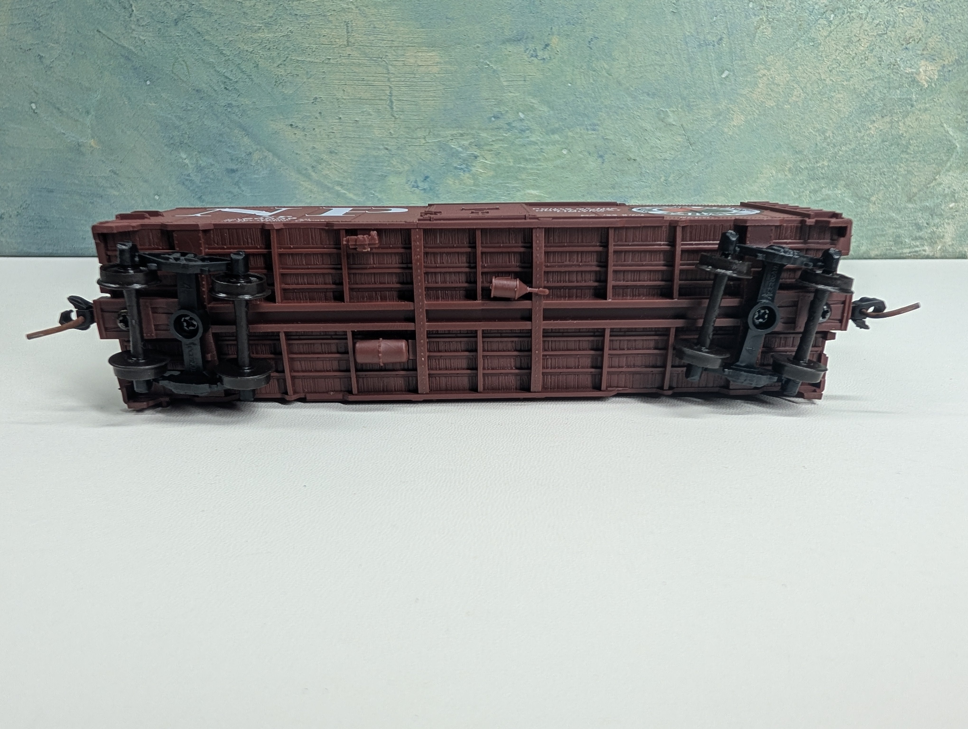 USED Accurail HO Scale 40' Box Car Northern Pacific NP #29639