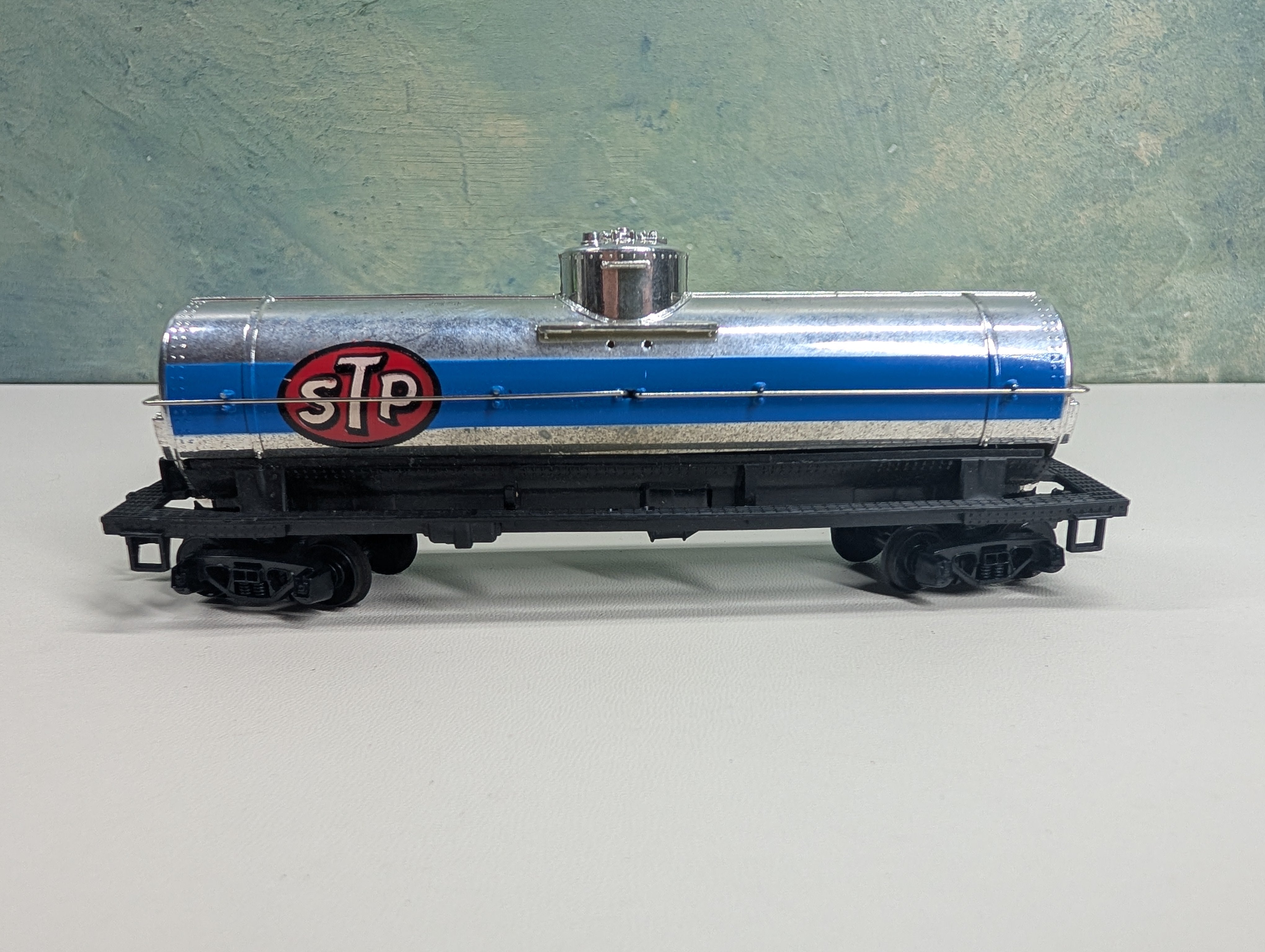 USED Tyco HO Scale Single Dome Tank Car STP