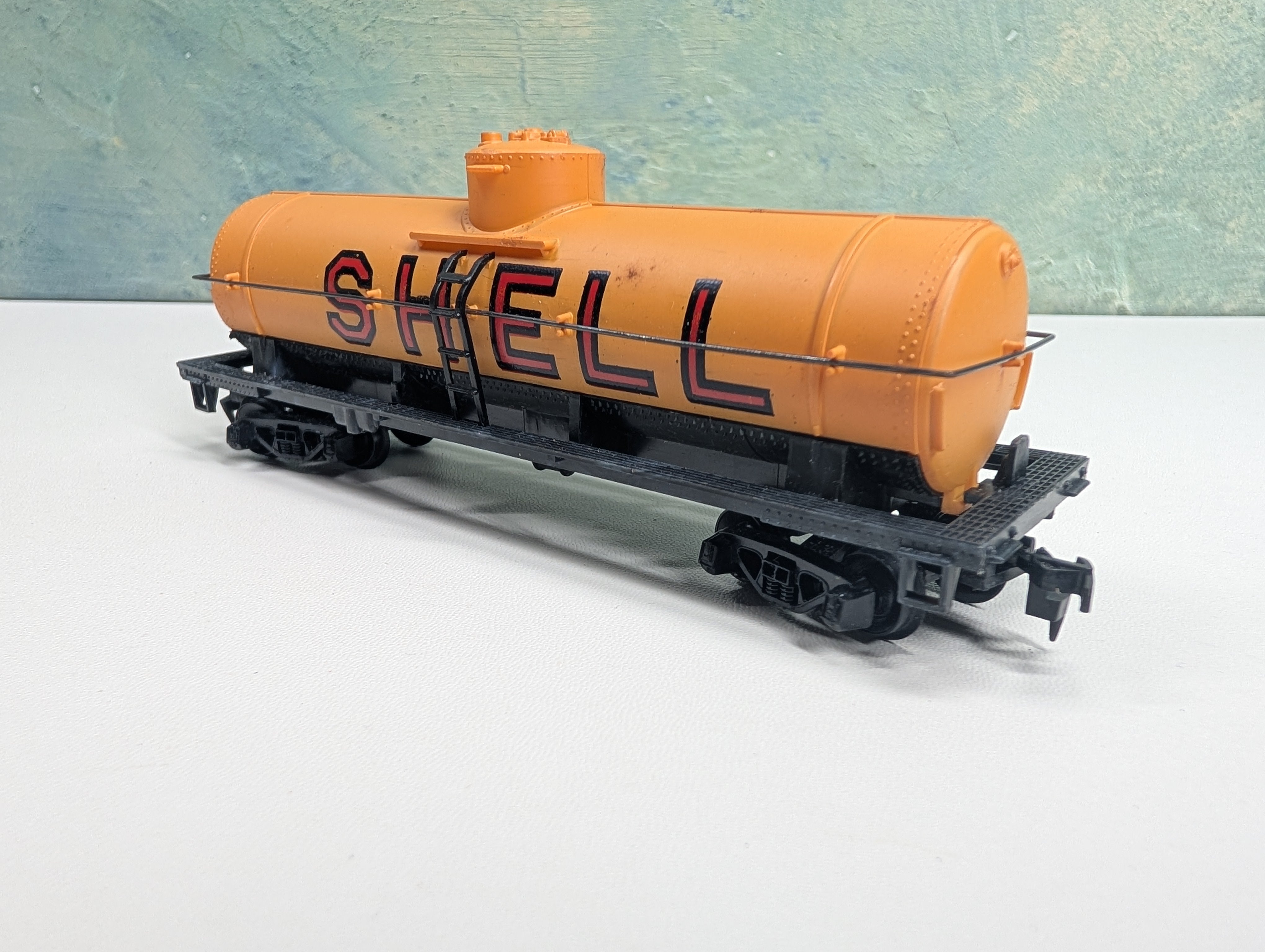 USED Tyco HO Scale Single Dome Tank Car Shell