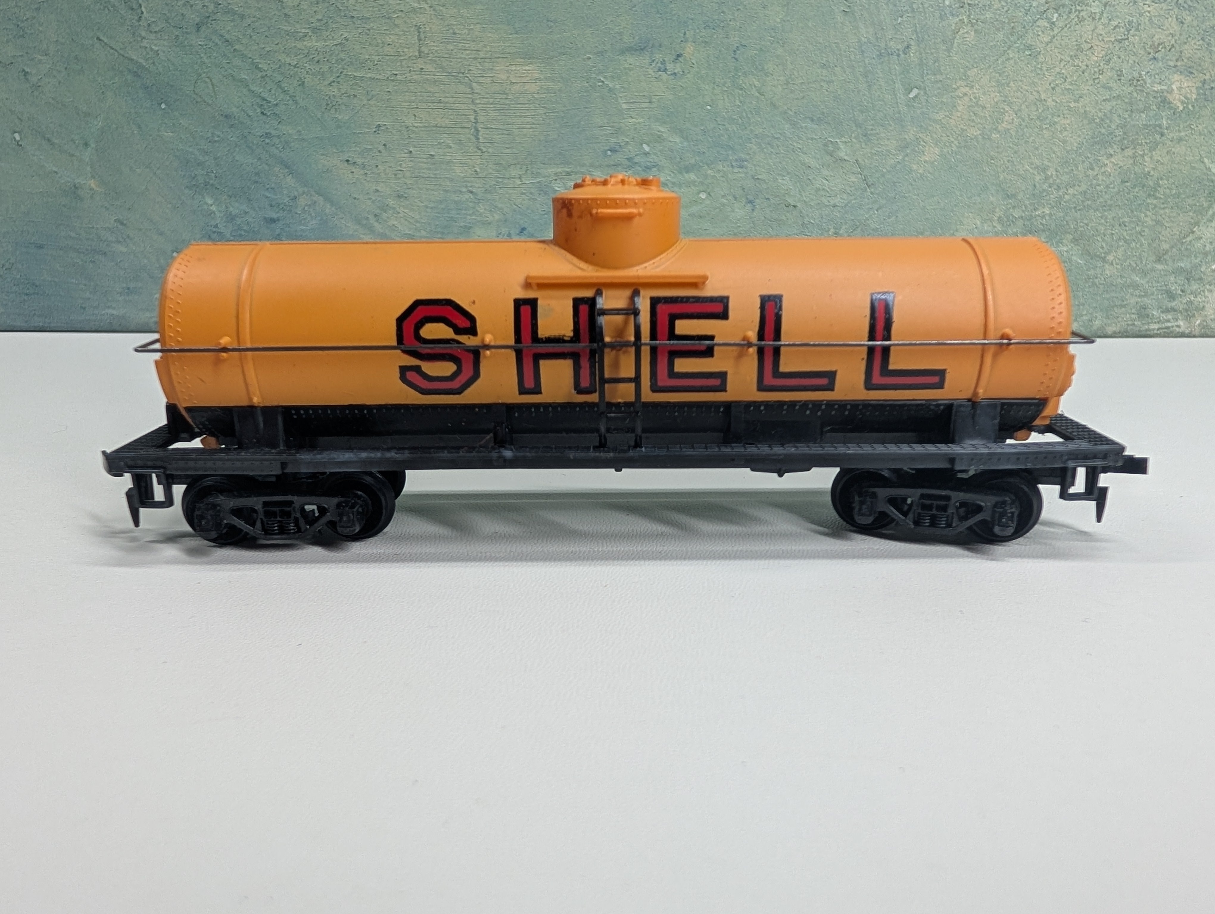 USED Tyco HO Scale Single Dome Tank Car Shell