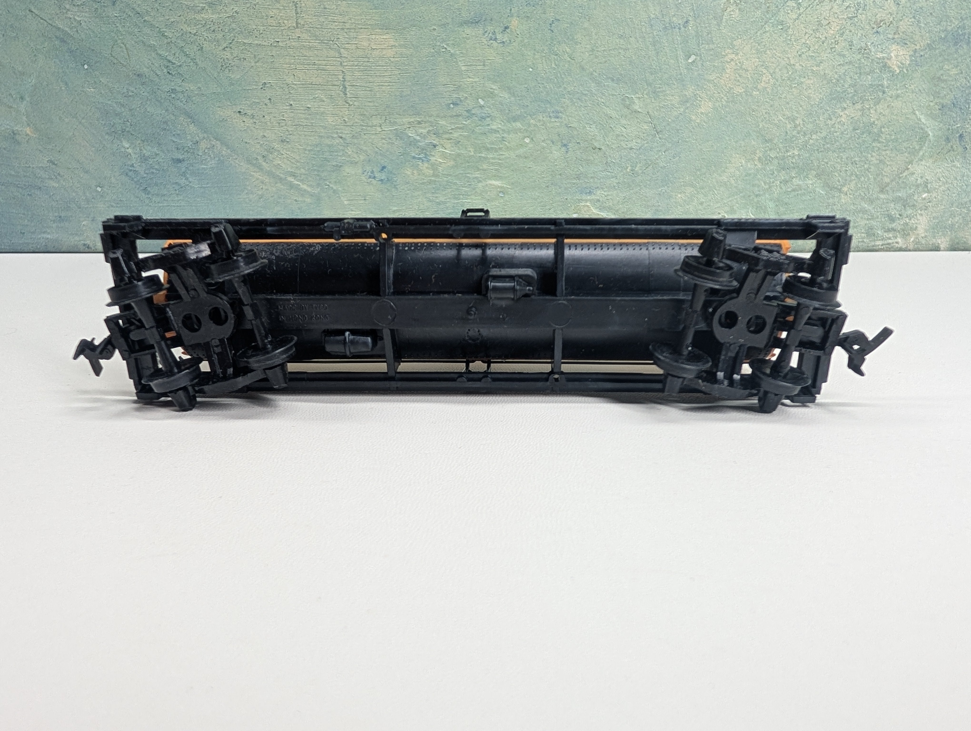 USED Tyco HO Scale Single Dome Tank Car Shell