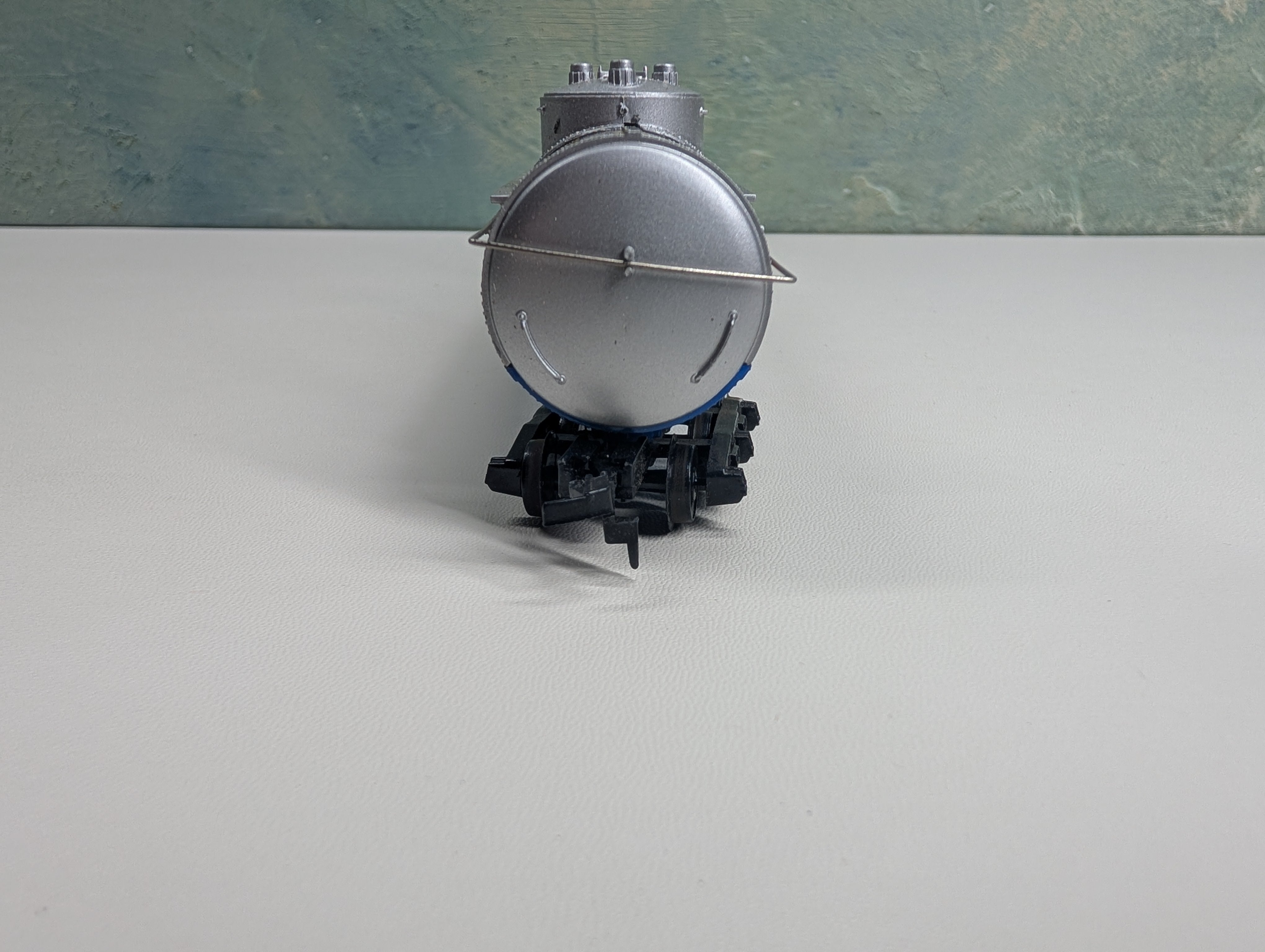 USED Tyco HO Scale Large Triple Dome Tank Car Exxon GATX #46213