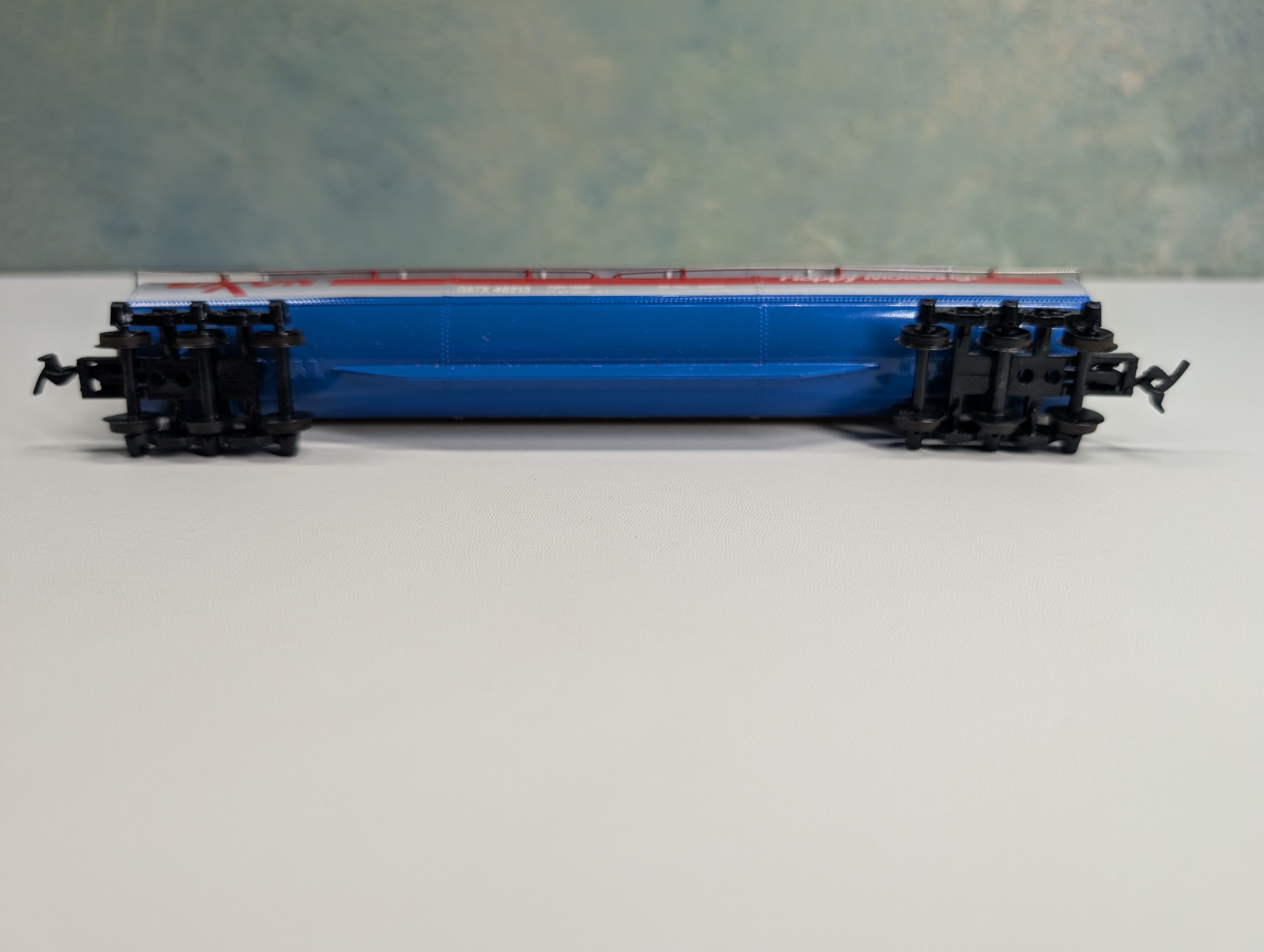 USED Tyco HO Scale Large Triple Dome Tank Car Exxon GATX #46213