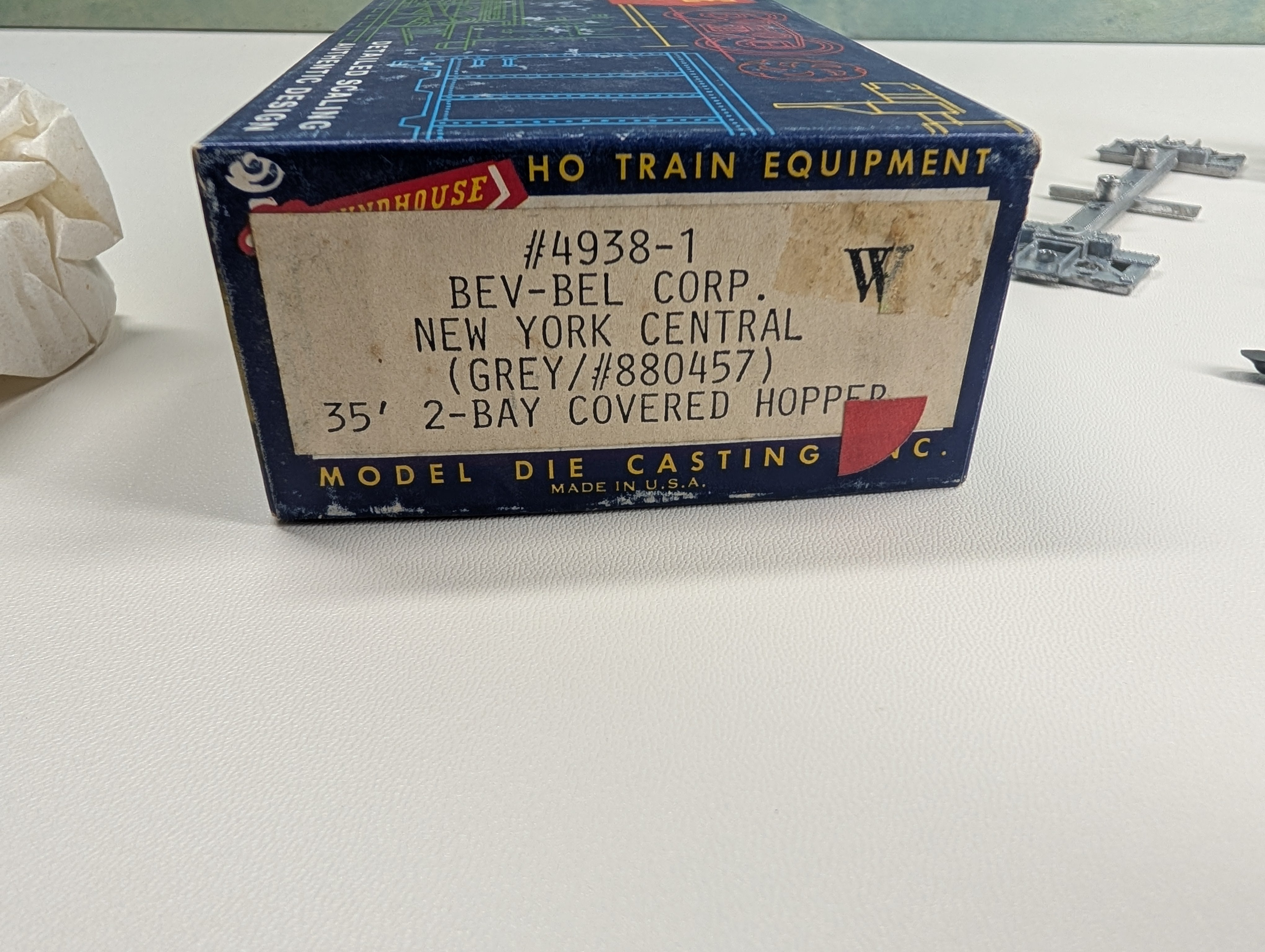 USED Roundhouse 1109609 HO Scale 2 Bay Covered Hopper New York Central NYC #880457 Bev-Bel KIT