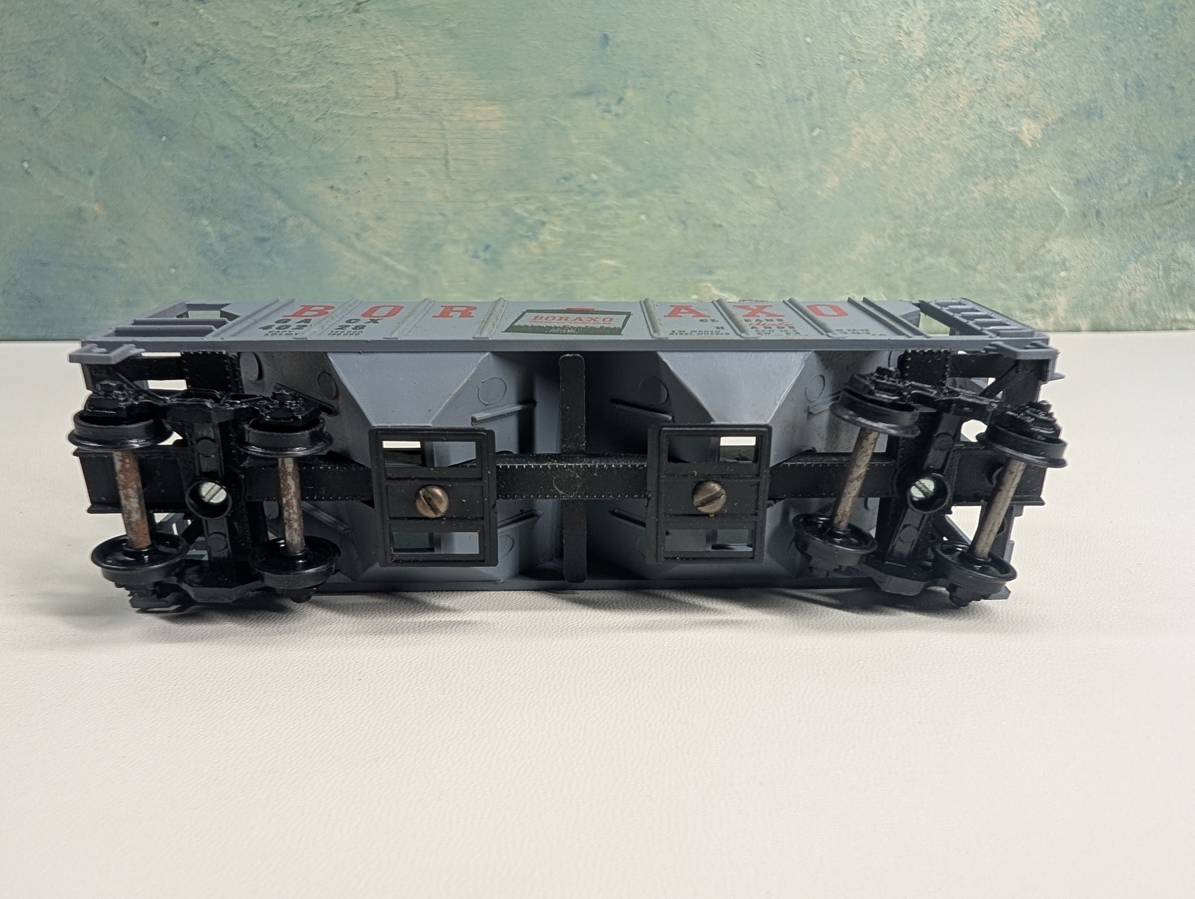 USED Roundhouse HO Scale 2 Bay Covered Hopper Boraxo GACX #40228