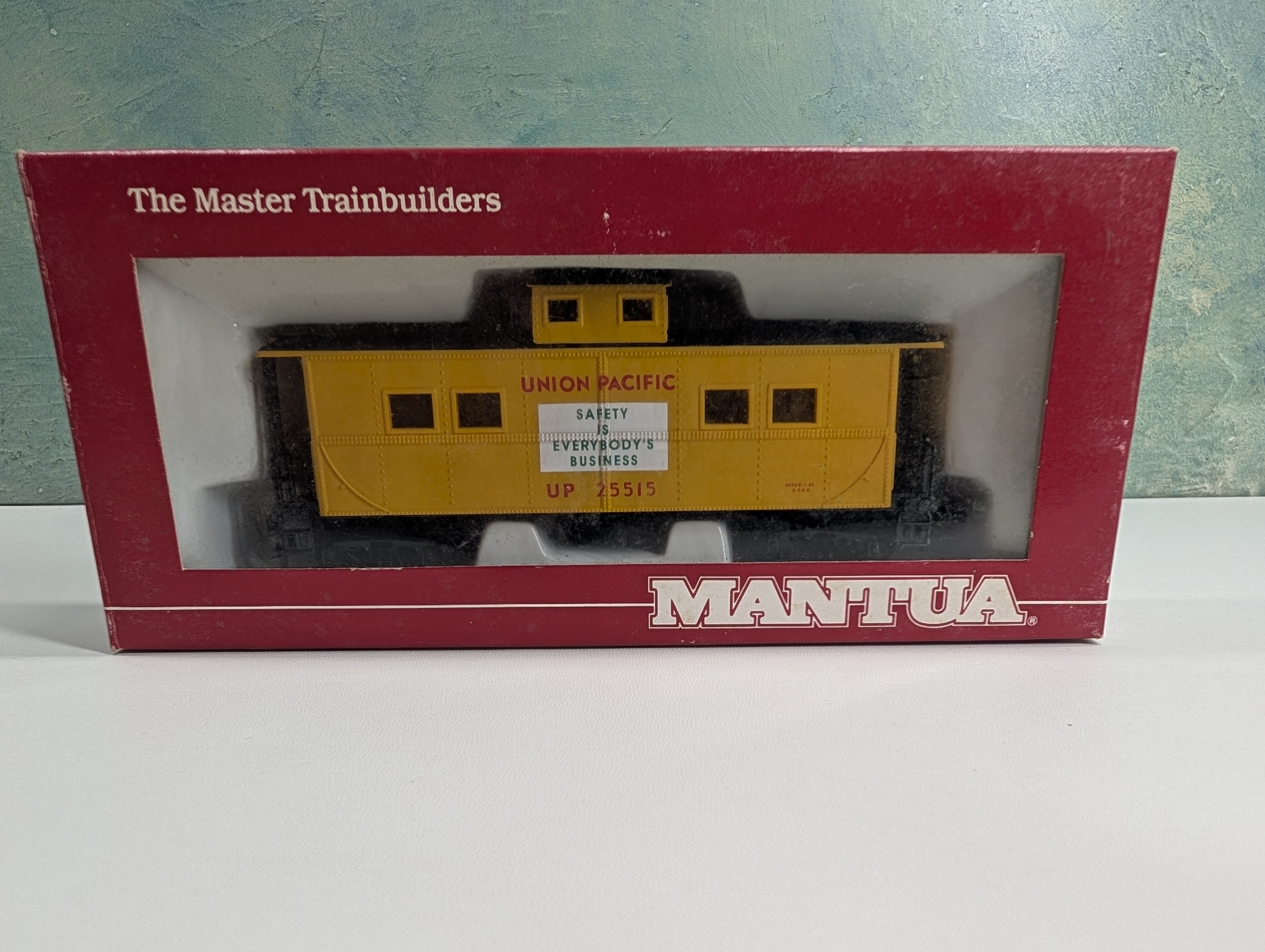 USED Mantua 726-503 HO Scale Heavy 36' Caboose Union Pacific UP #25515 Safety
