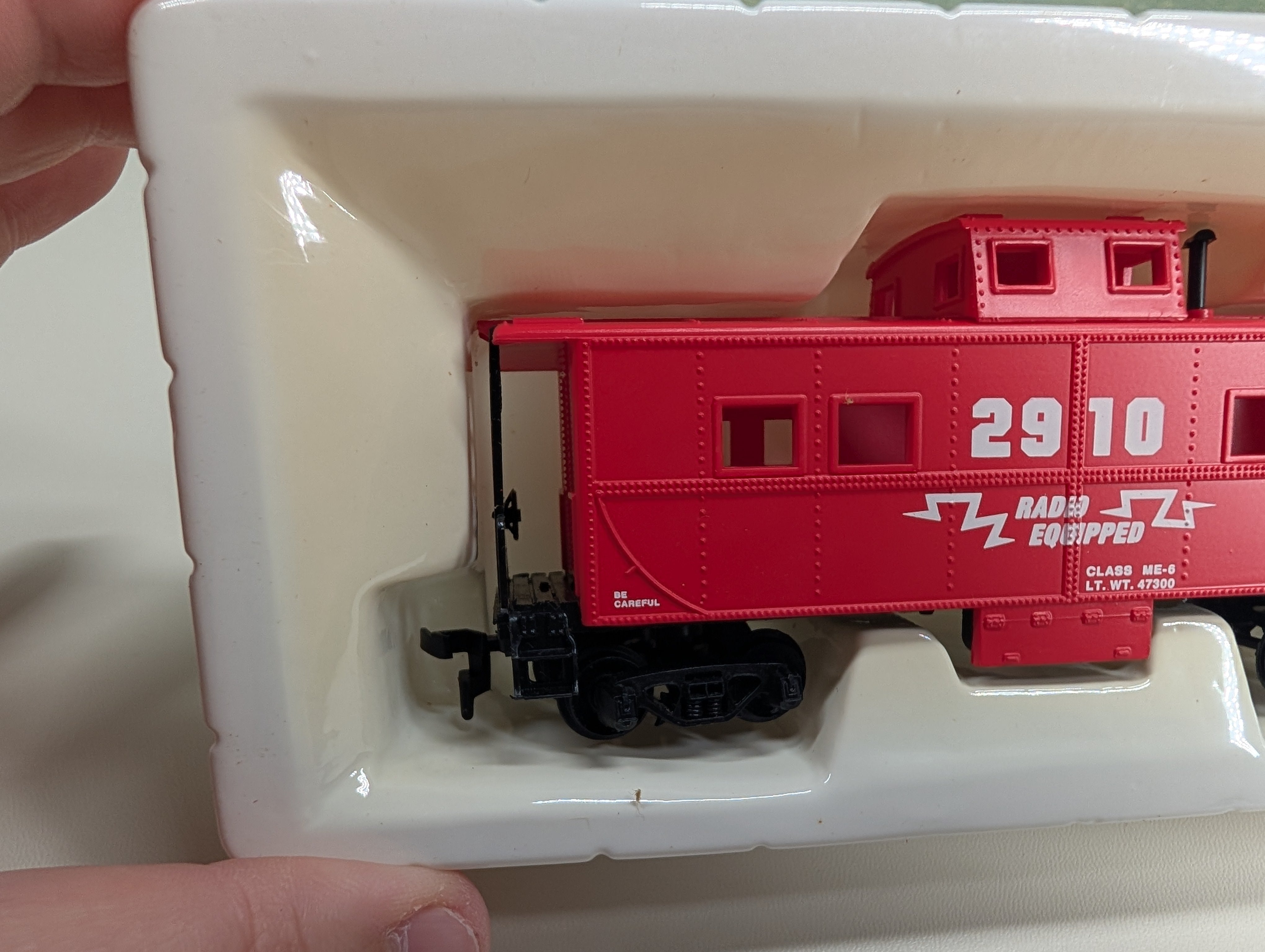 USED Mantua 726-174 HO Scale Heavy 36' Caboose Radio Dispatched #2910