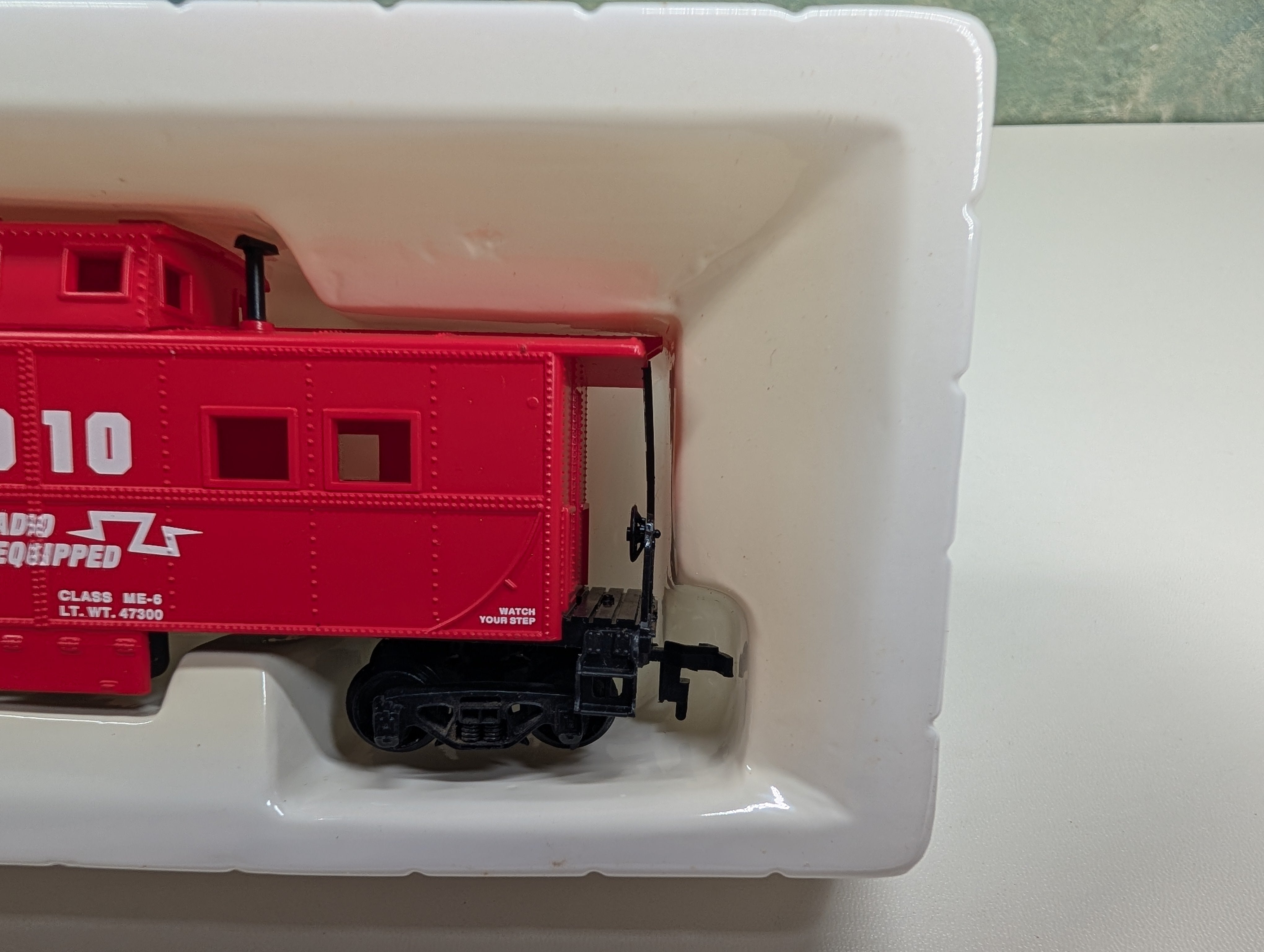 USED Mantua 726-174 HO Scale Heavy 36' Caboose Radio Dispatched #2910