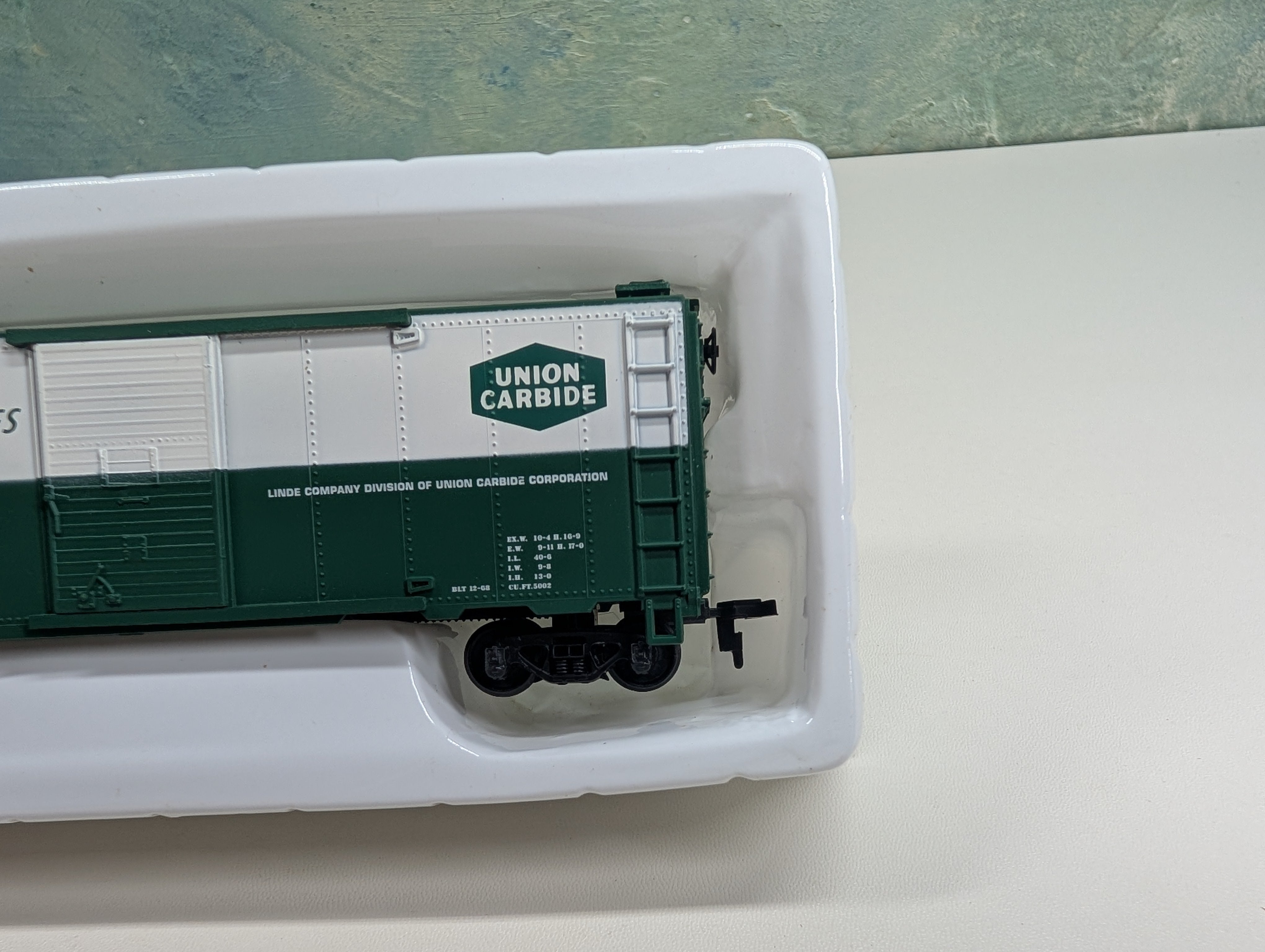 USED Mantua 734-601 HO Scale Heavy 41' Steel Box Car Linde LAPX #199