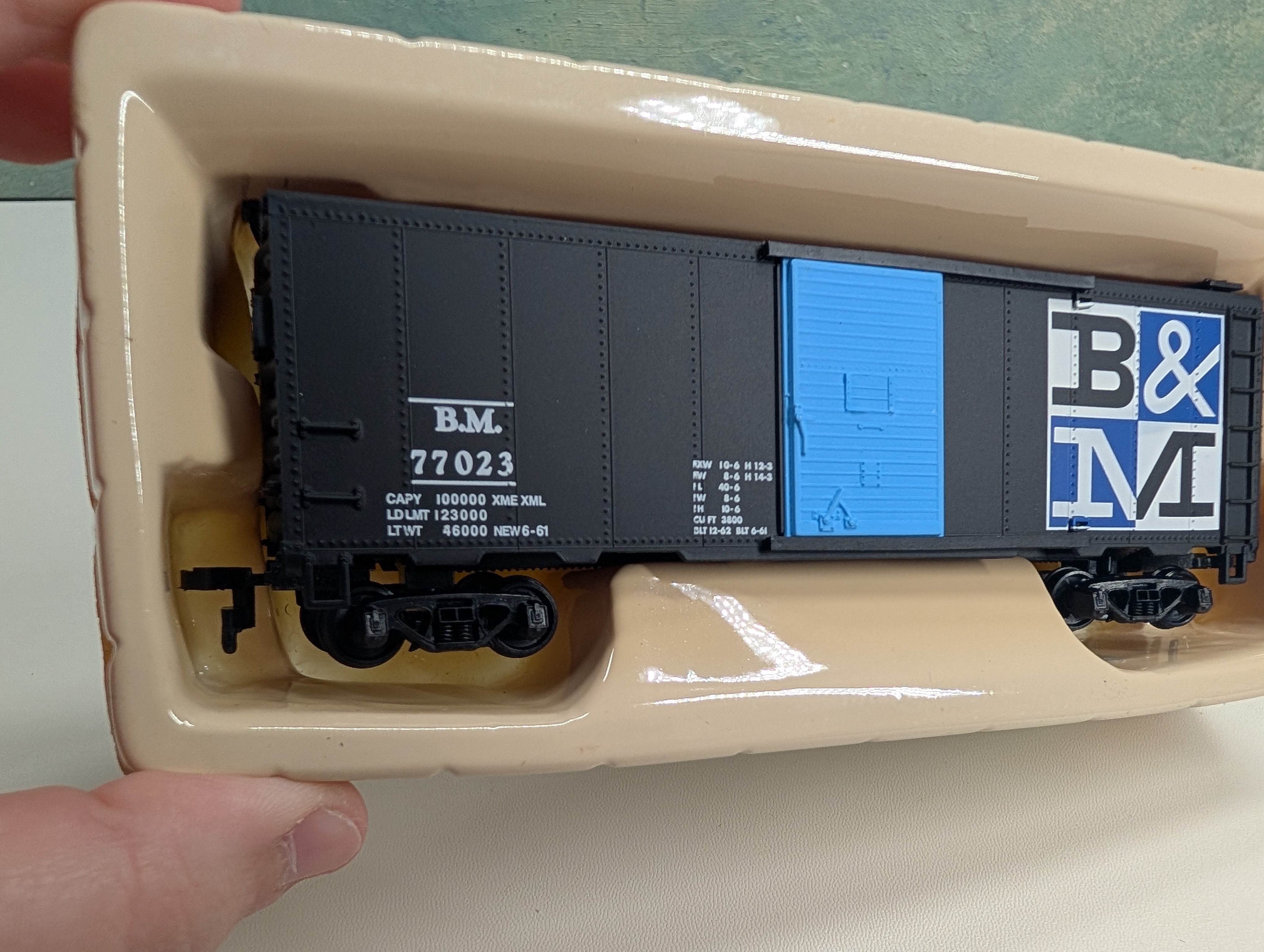 USED Mantua 734-530 HO Scale Heavy 41' Steel Box Car Boston and Maine BM #77023
