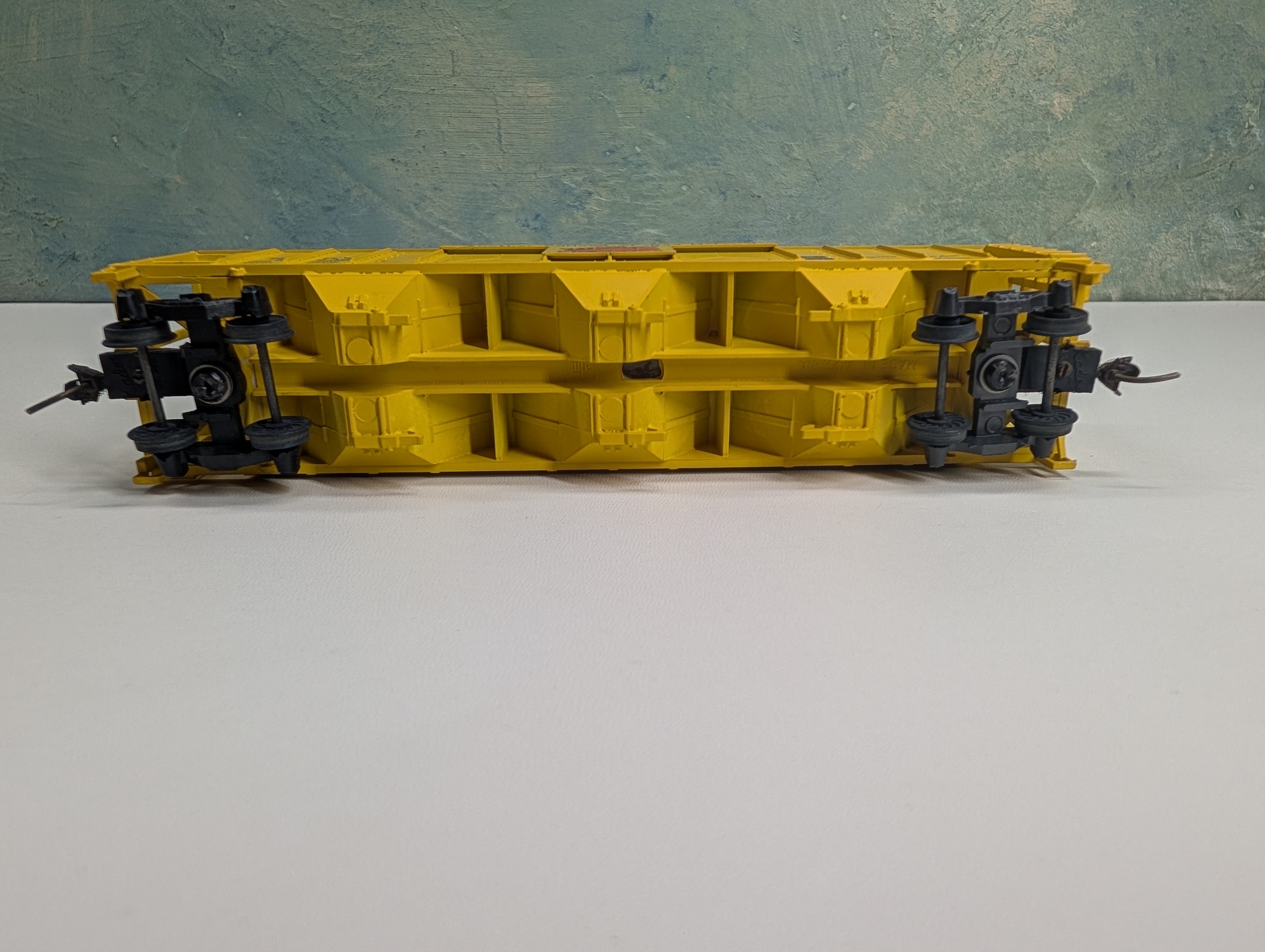 USED HO Scale 3 Bay Covered Hopper Warp's Plastics NAHX #36539