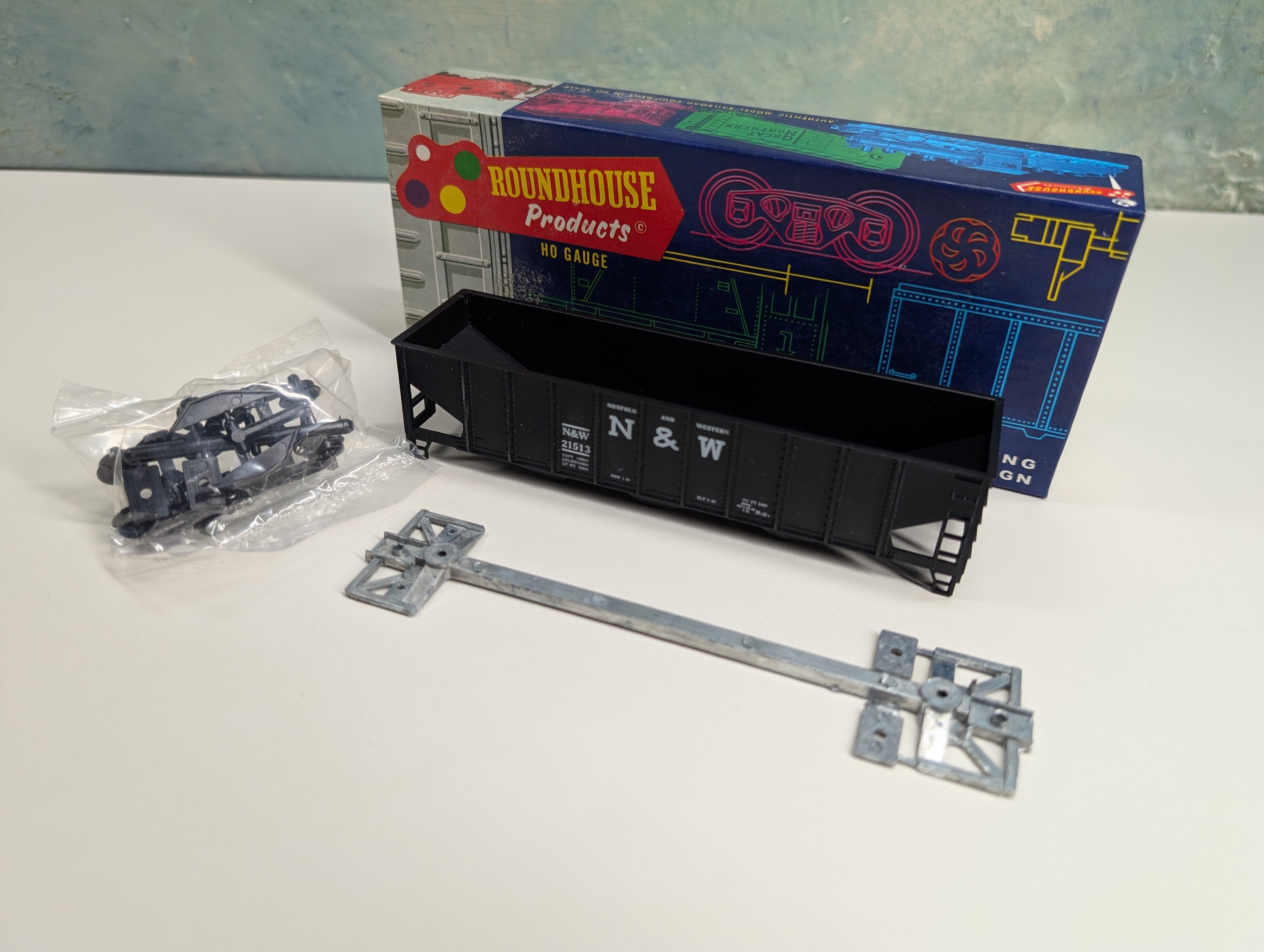 USED Roundhouse 3229 HO Scale 3 Bay Hopper Norfolk & Western N&W #21513 KIT