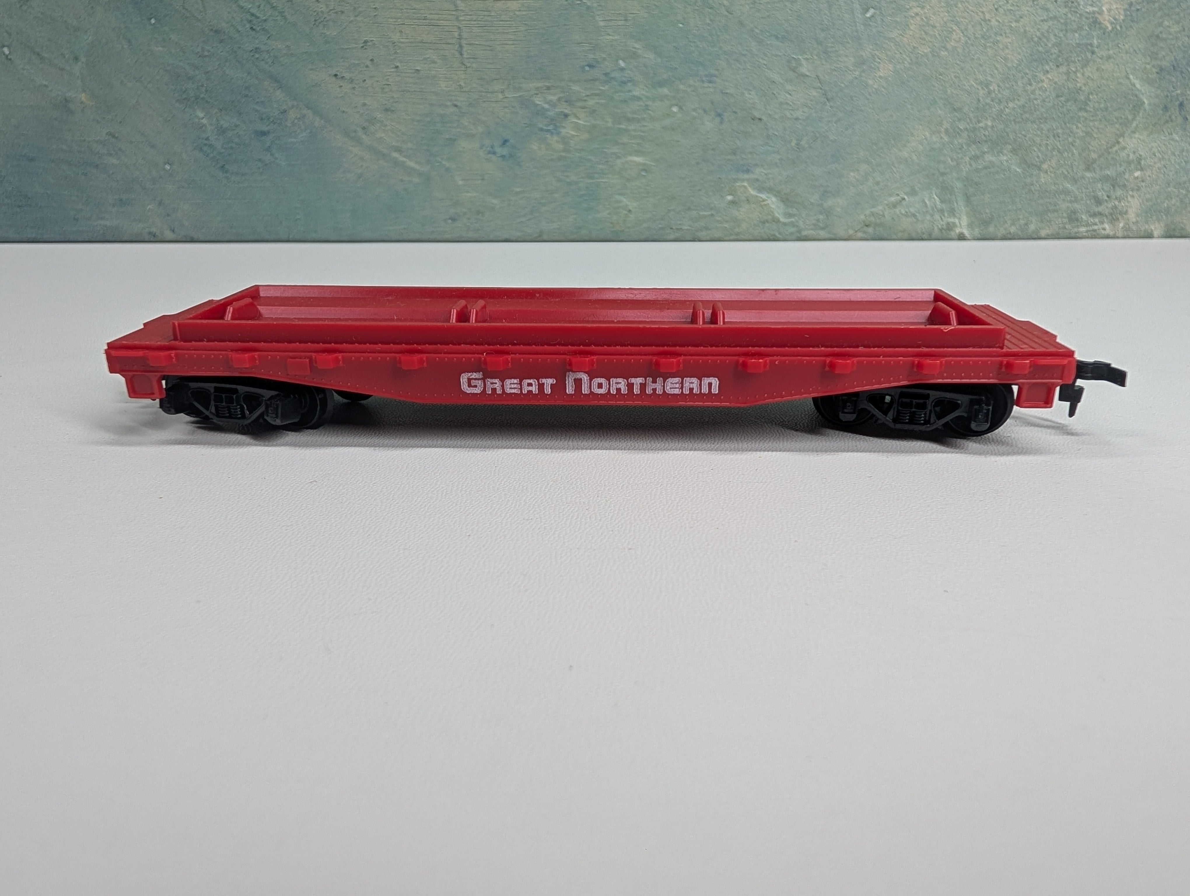 USED Tyco HO Scale 40' Flat Car Great Northern GN