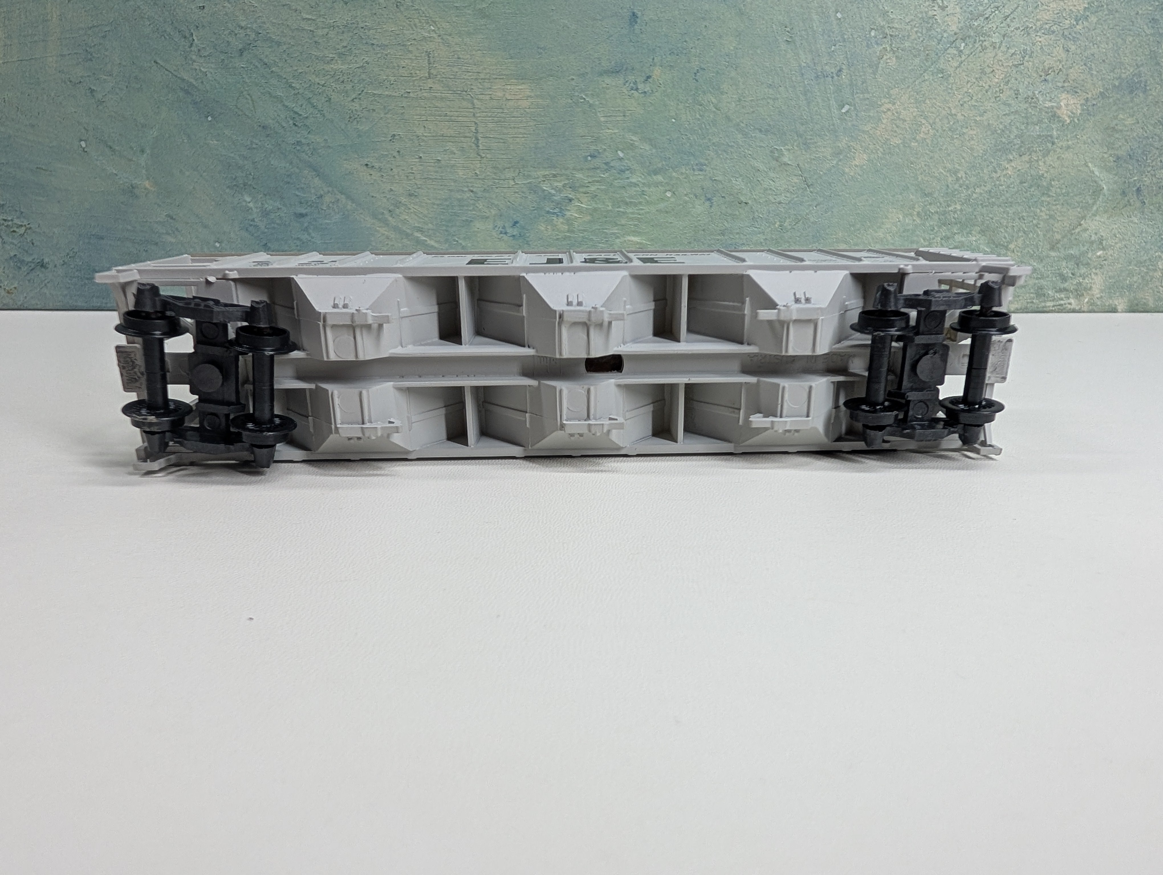 USED HO Scale 3 Bay Covered Hopper Elgin Joliet & Eastern EJ&E #5263