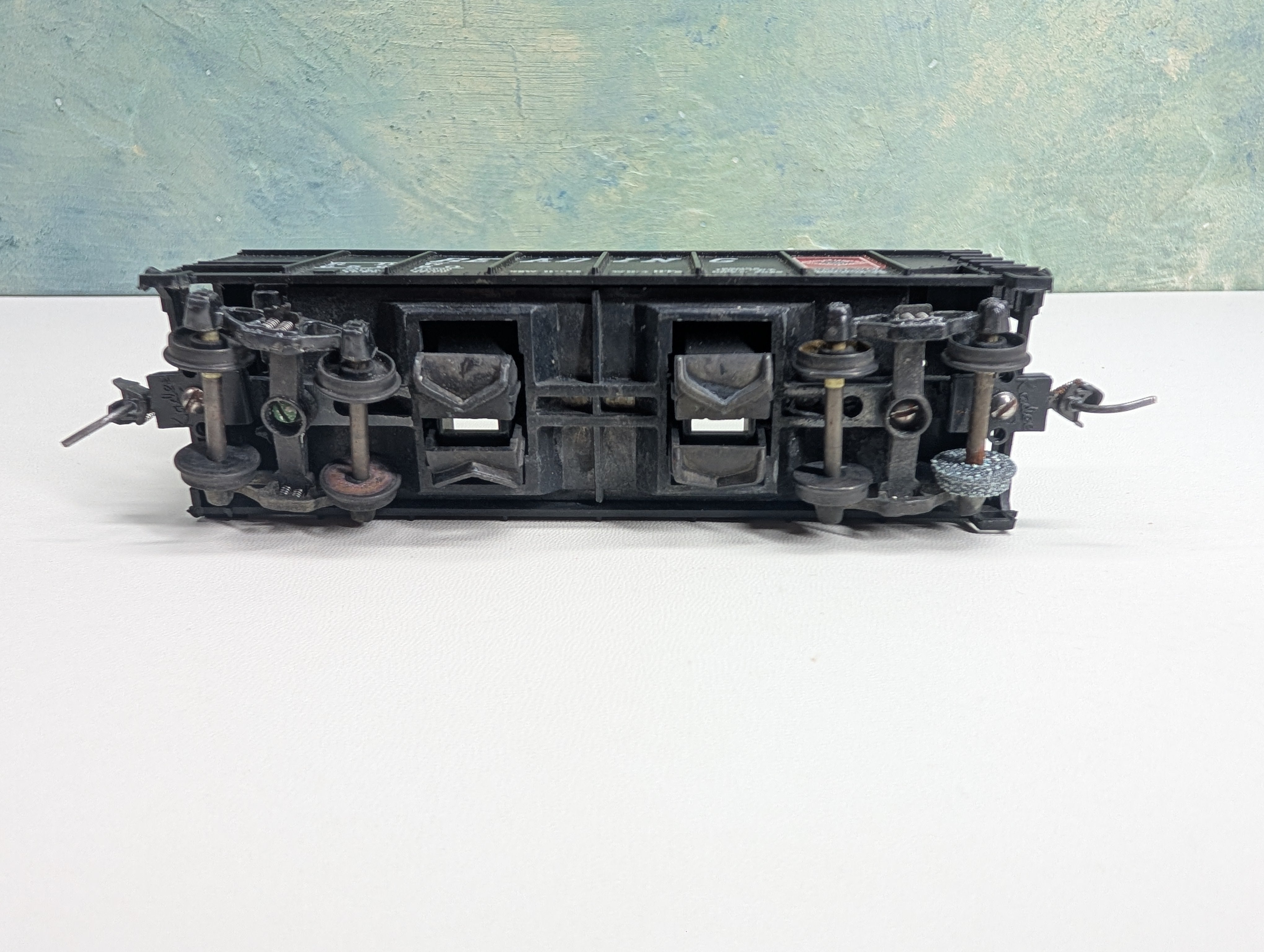USED Tyco HO Scale Operating 2 Bay Hopper Reading RDG #65950