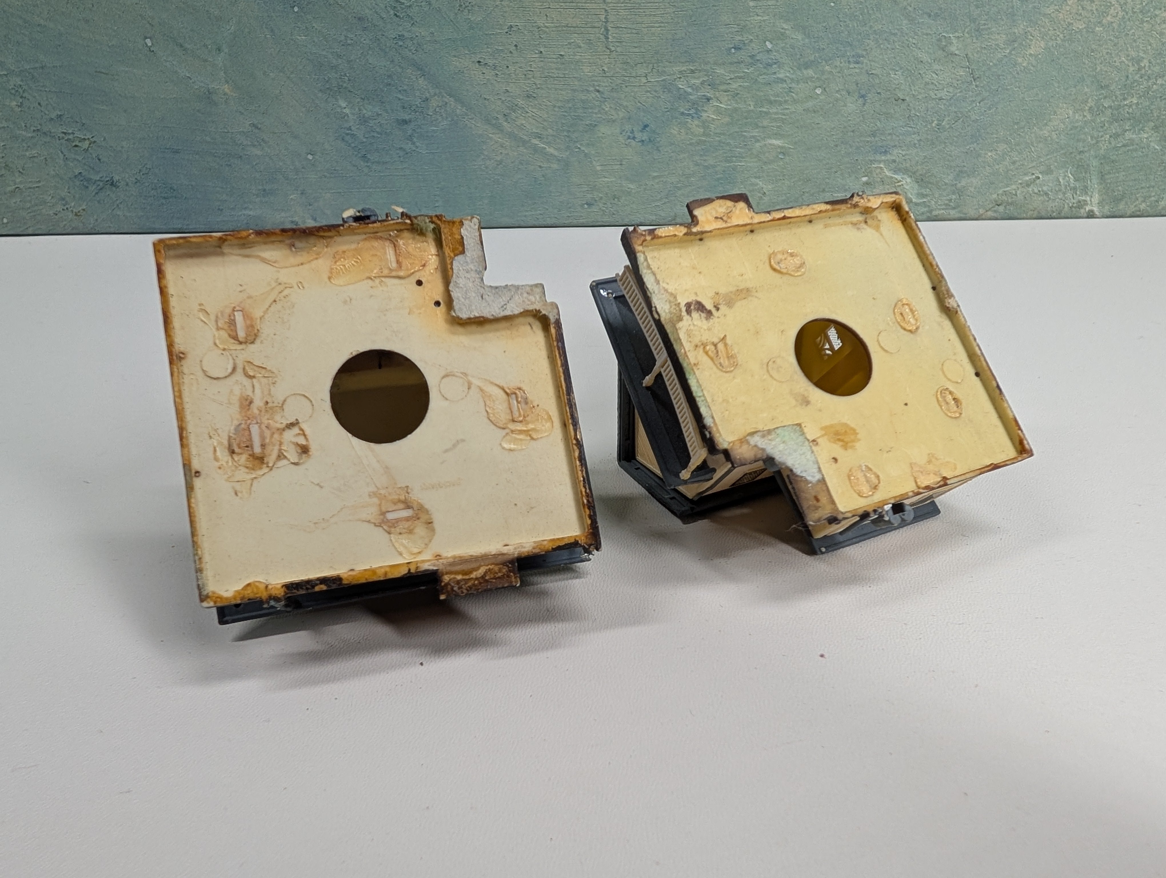 USED Bachmann N Scale Lot of 2 Houses (2 pcs)