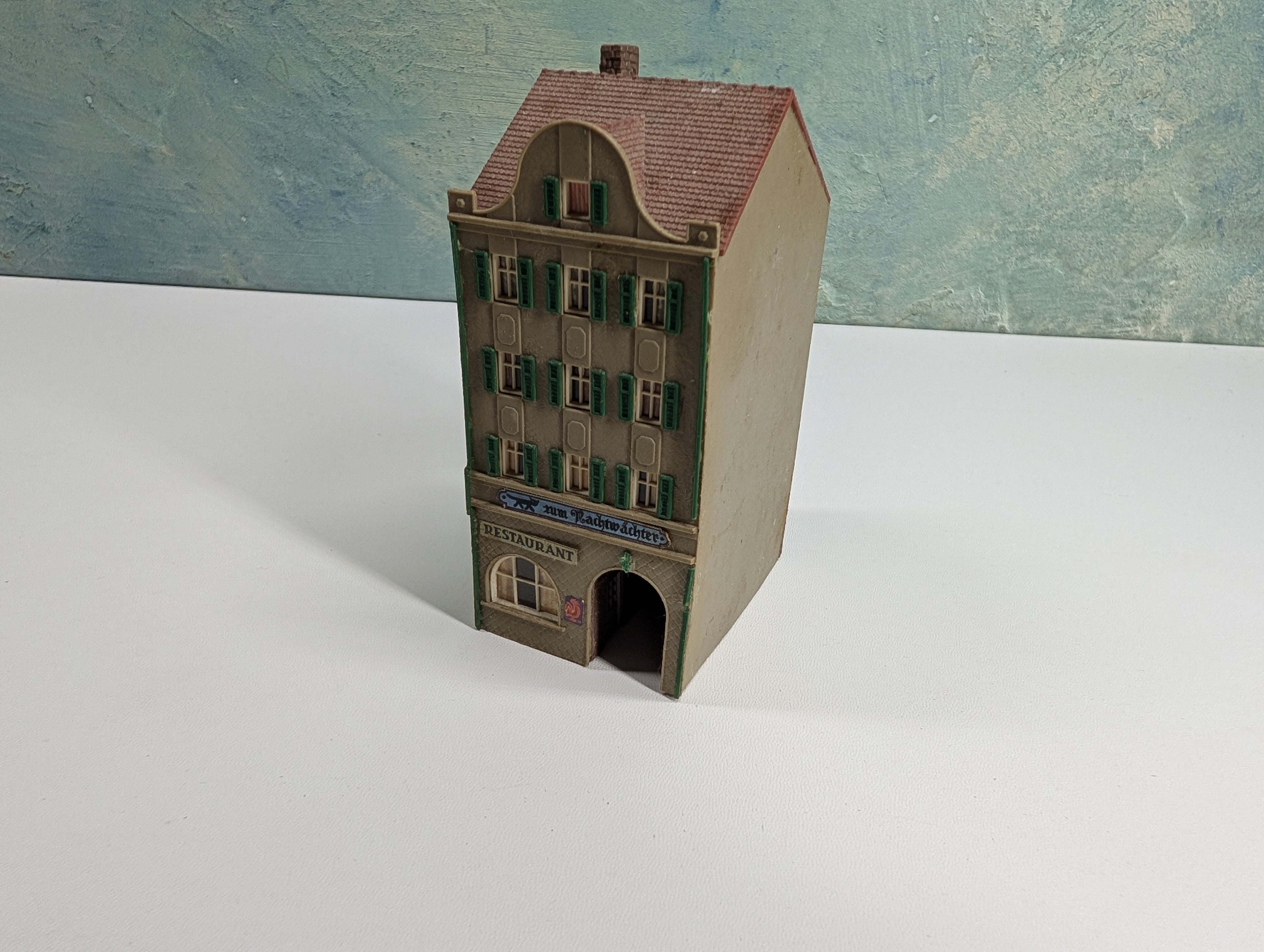USED N Scale German Restaurant