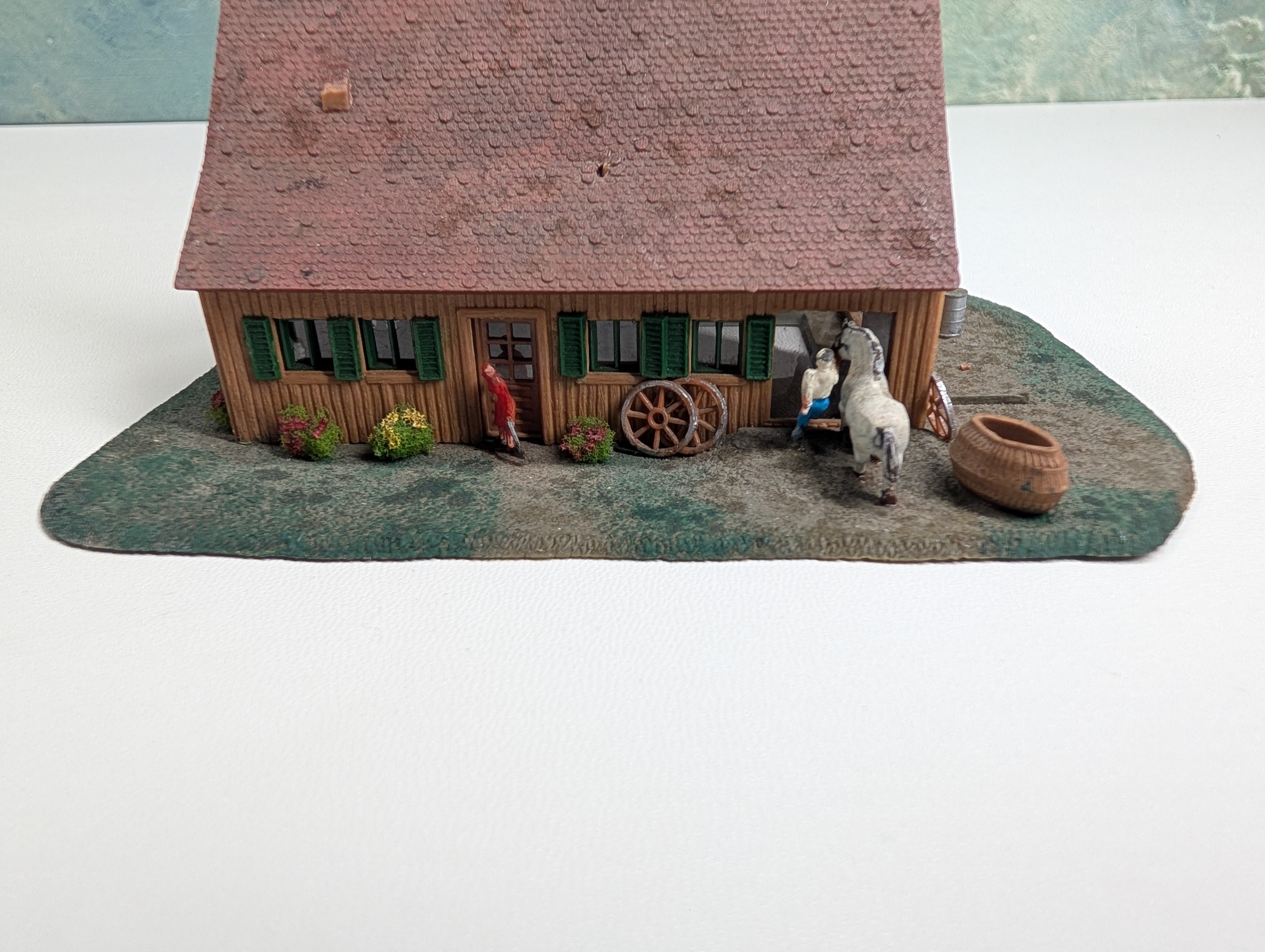 USED N Scale Old Time Barn