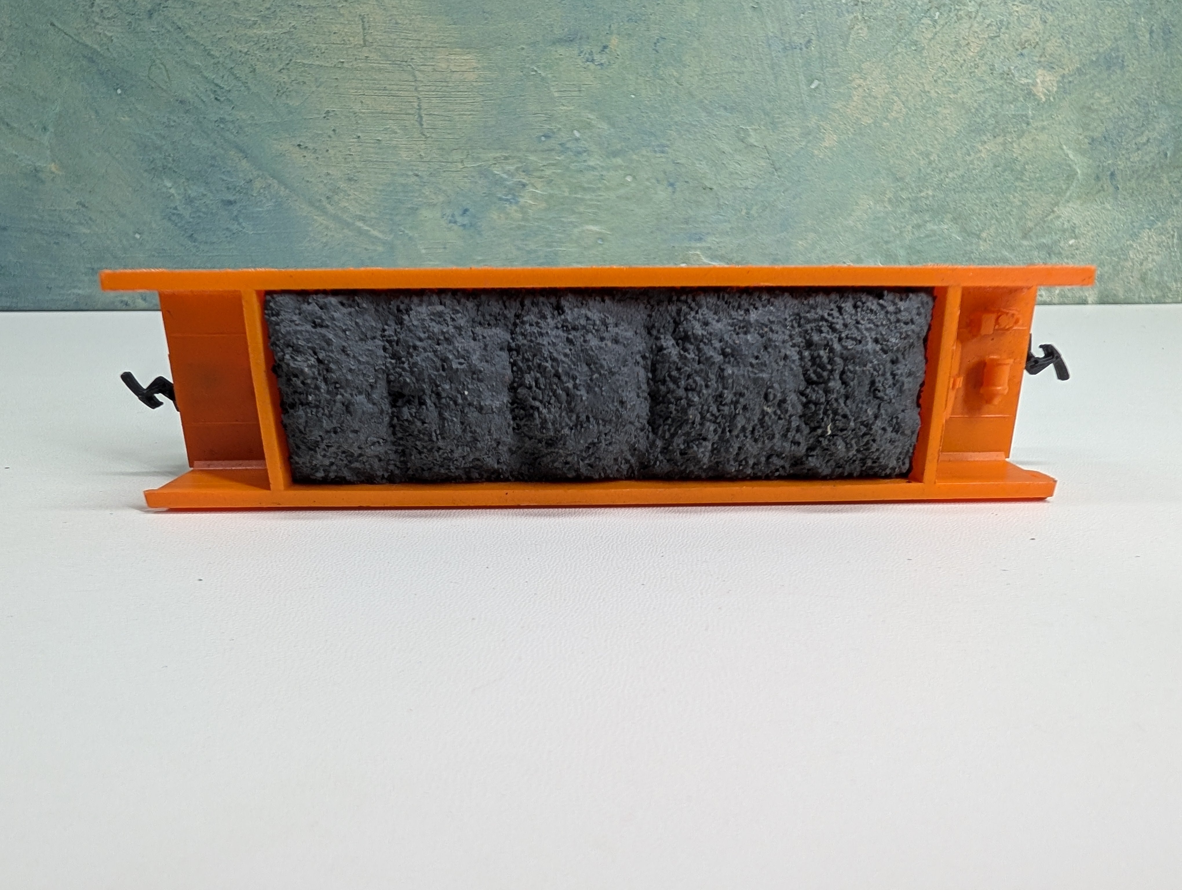 USED TRU SCALE HO Scale MOW Orange Ballast Car w/ Load MW #139