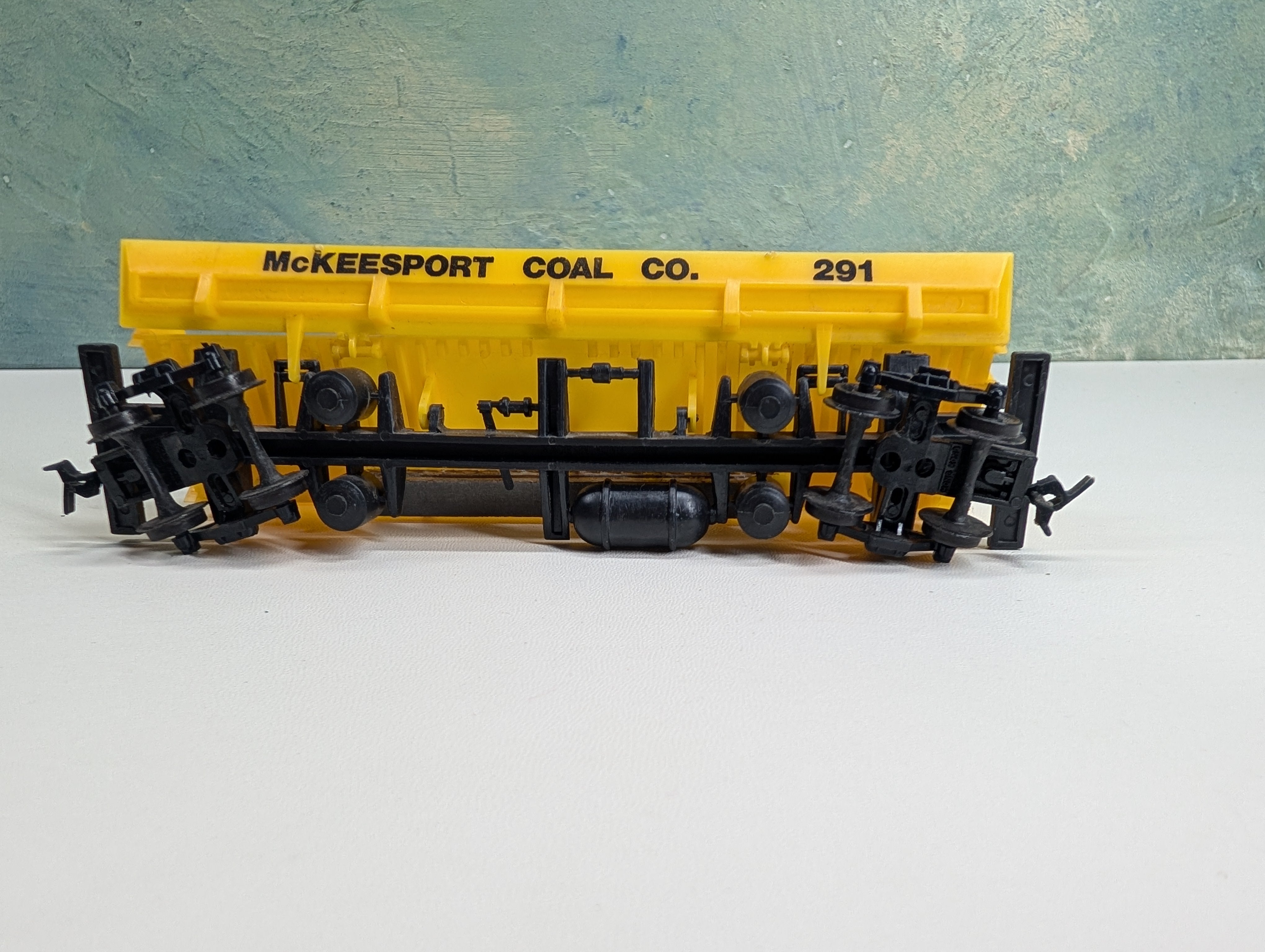 USED Life-Like HO Scale McKeesport Coal Co Dump Car Gondola #291