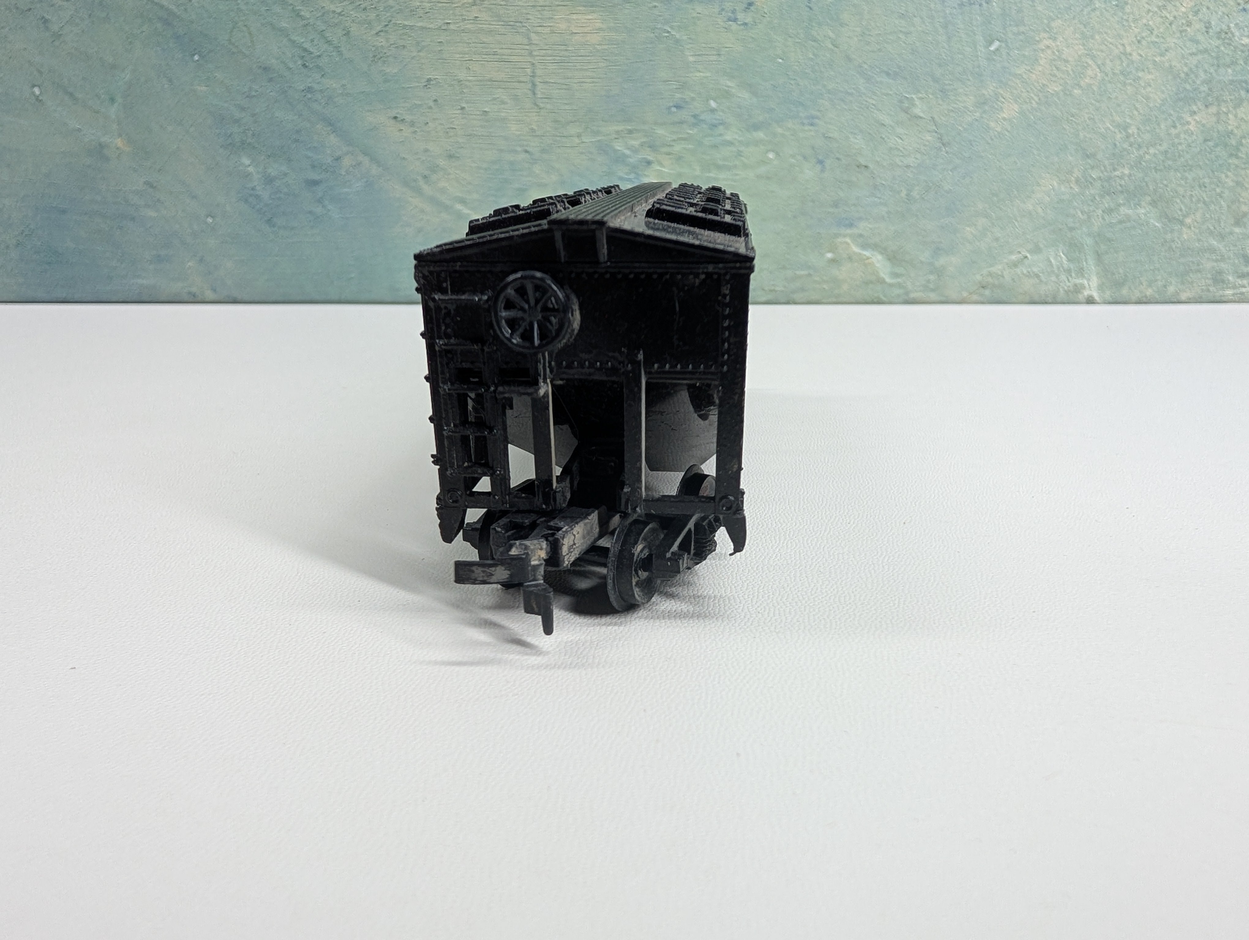 USED Life-Like HO Scale 2 Bay Covered Hopper Erie #21100