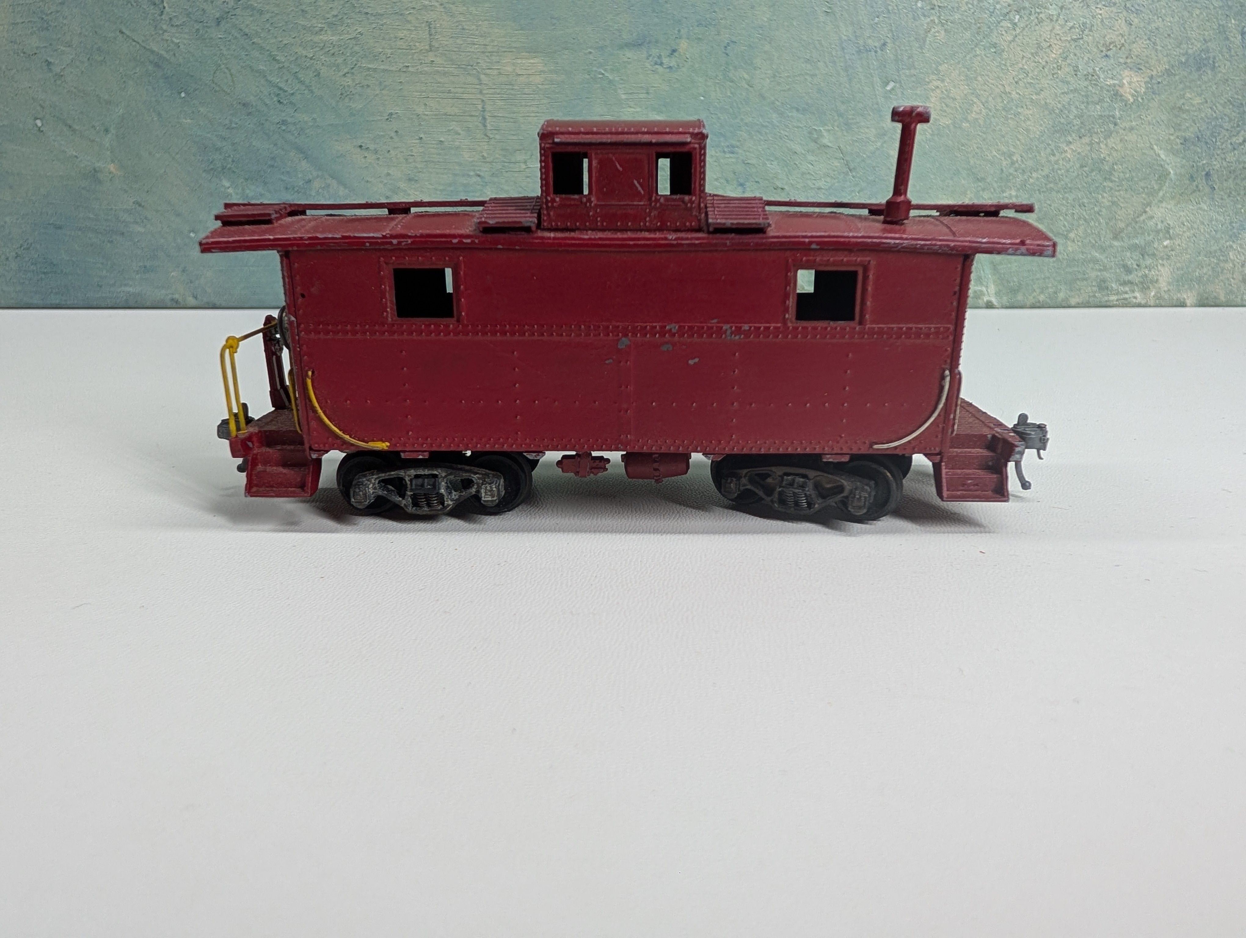 USED HO Scale Red Undecorated Metal Caboose