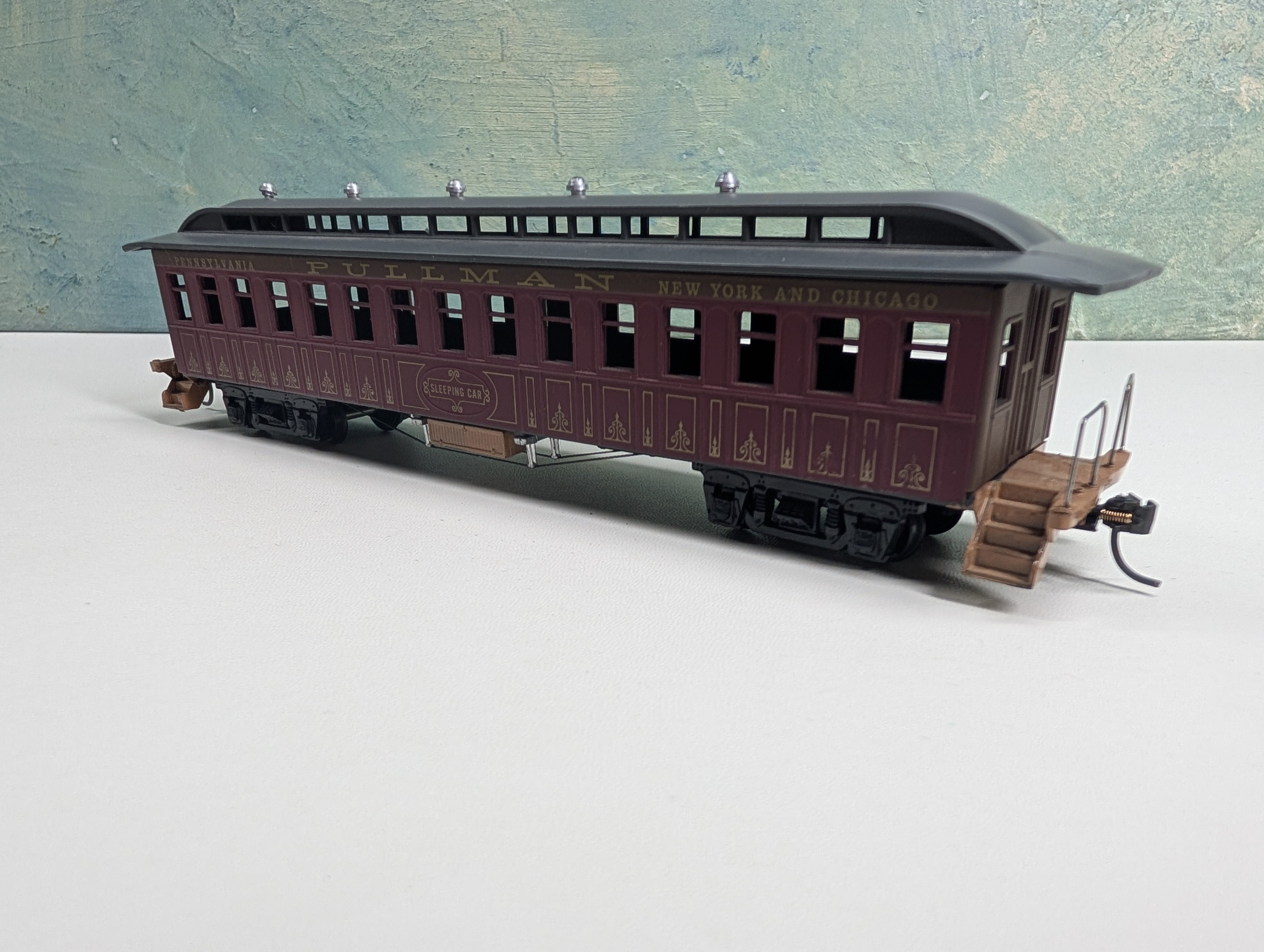 USED Roundhouse HO Scale Pullman Sleeping Car Pennsylvania, New York & Chicago