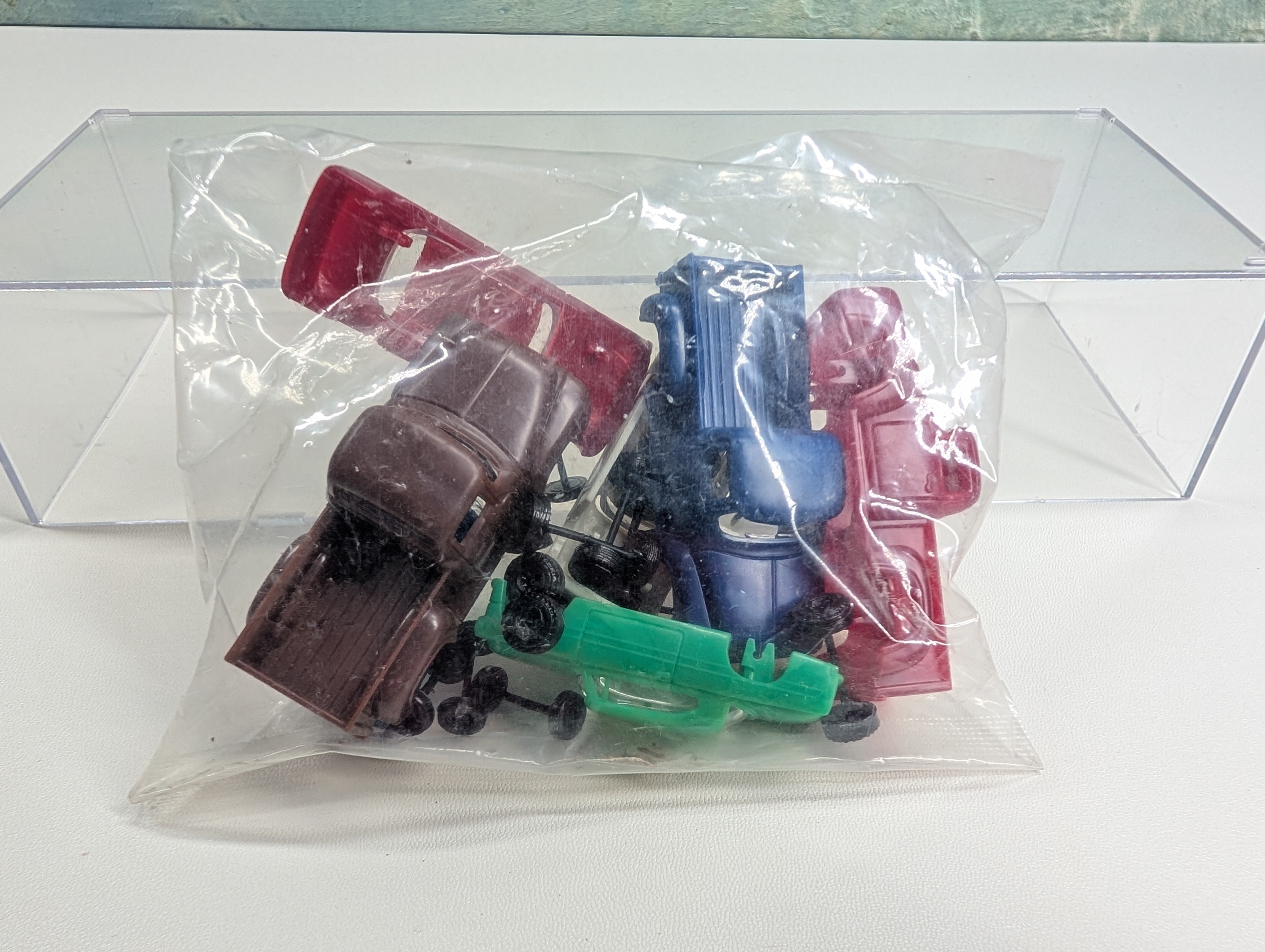 USED HO Scale Vehicles (6 pcs)