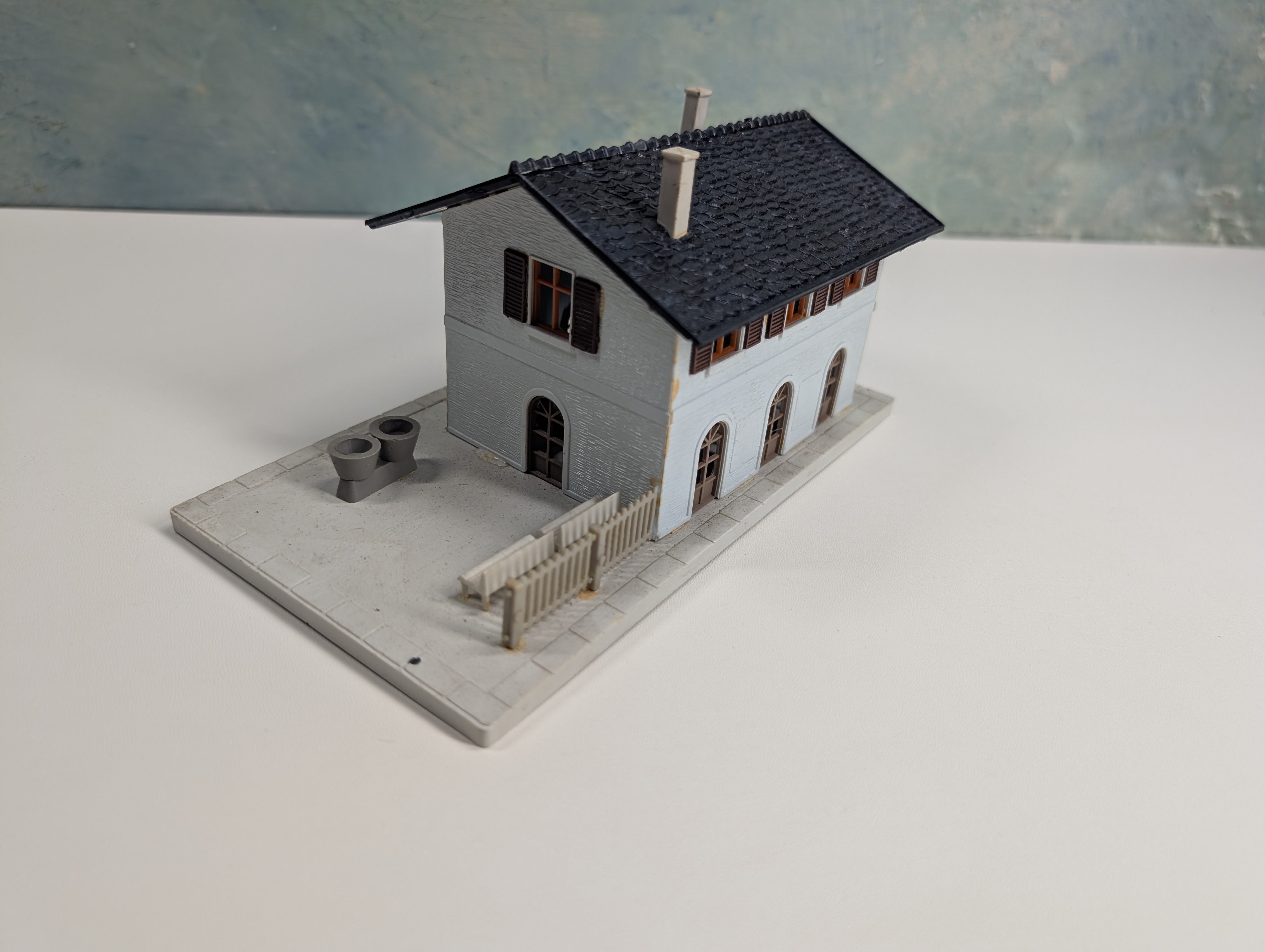 USED HO Scale Old Time Chapel