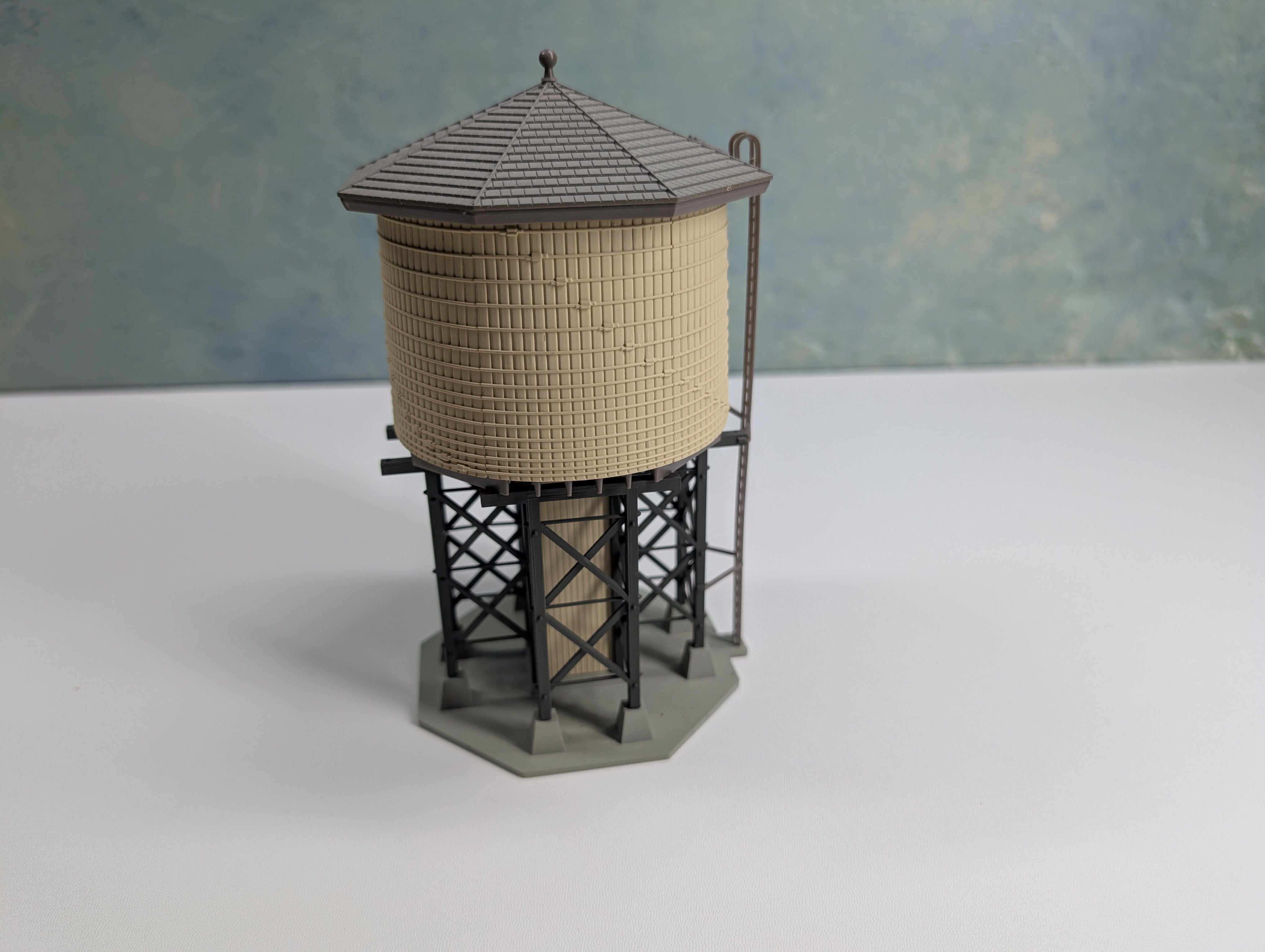 USED Walthers HO Scale Wood Water Tower Tank