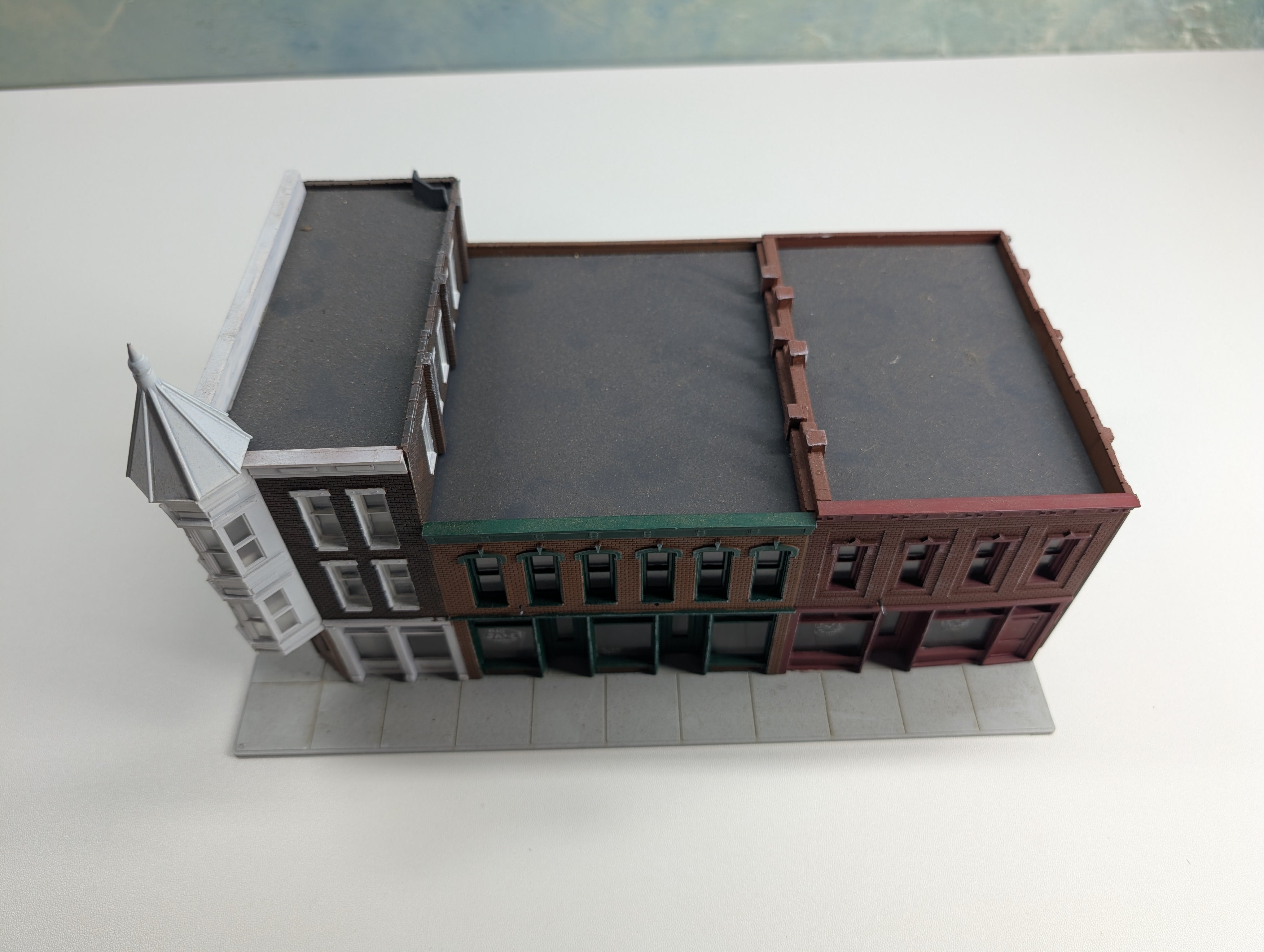 USED HO Scale Merchant's Row