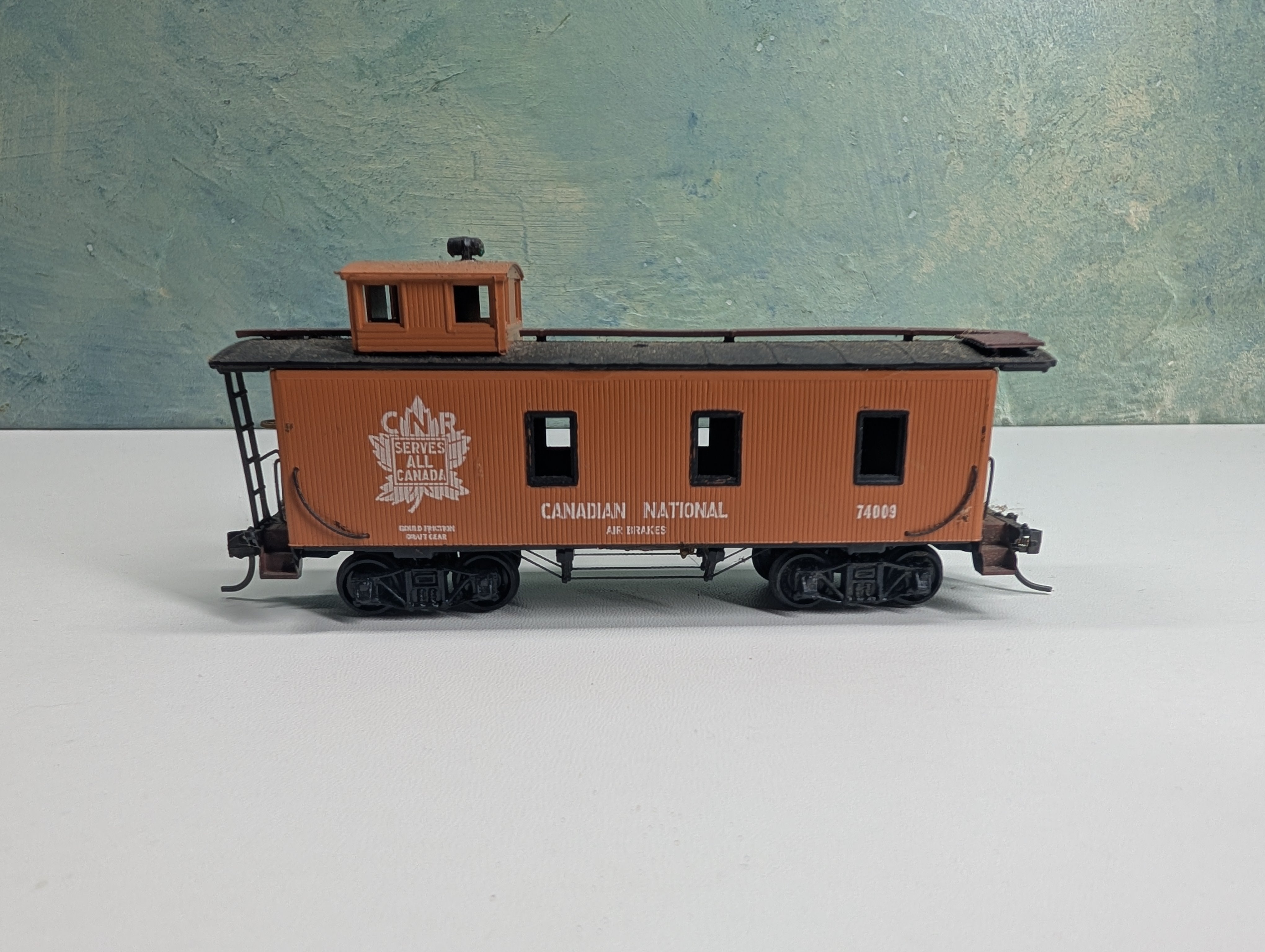 USED Roundhouse HO Scale Caboose Canadian National CN #74006