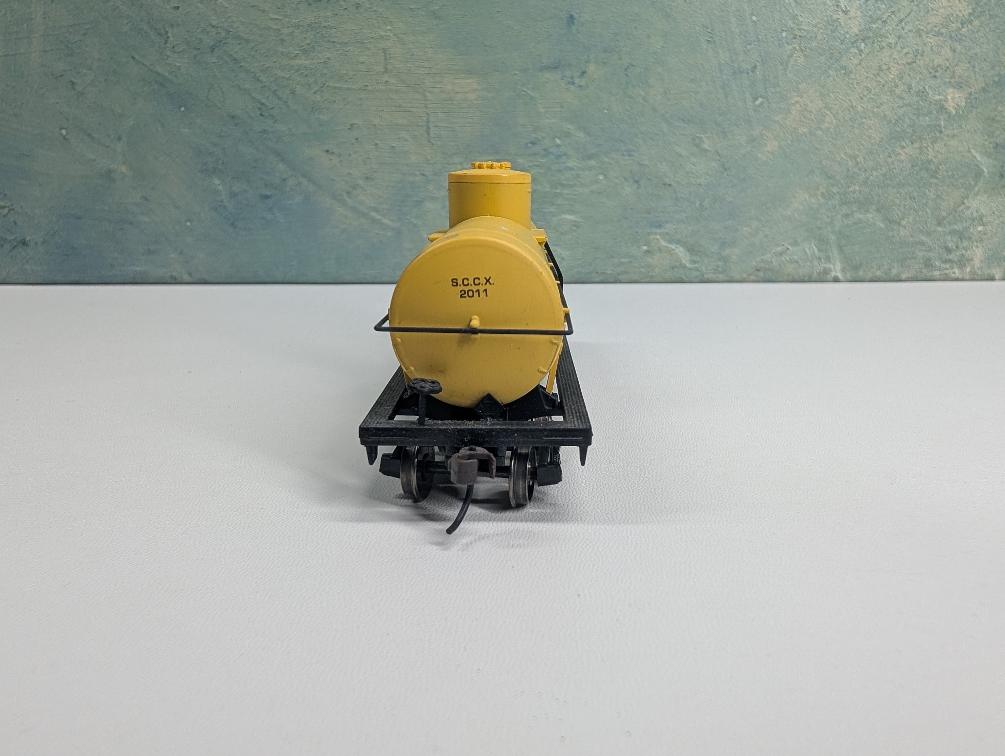 USED Model Power HO Scale Metal Heavy Weight Tank Car Shell SCCX #2011 Metal Wheels
