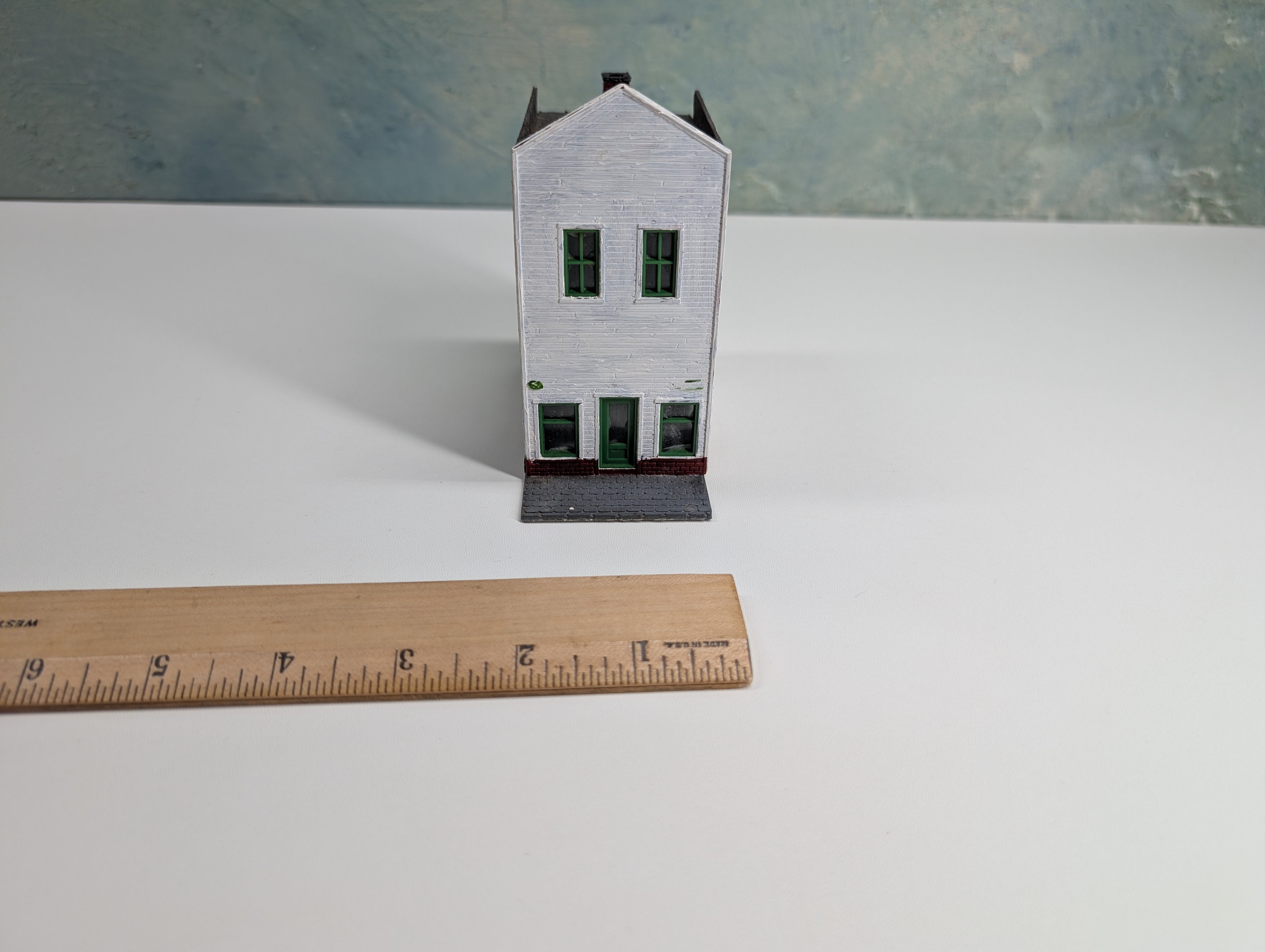USED HO Scale White Old Time Storefront