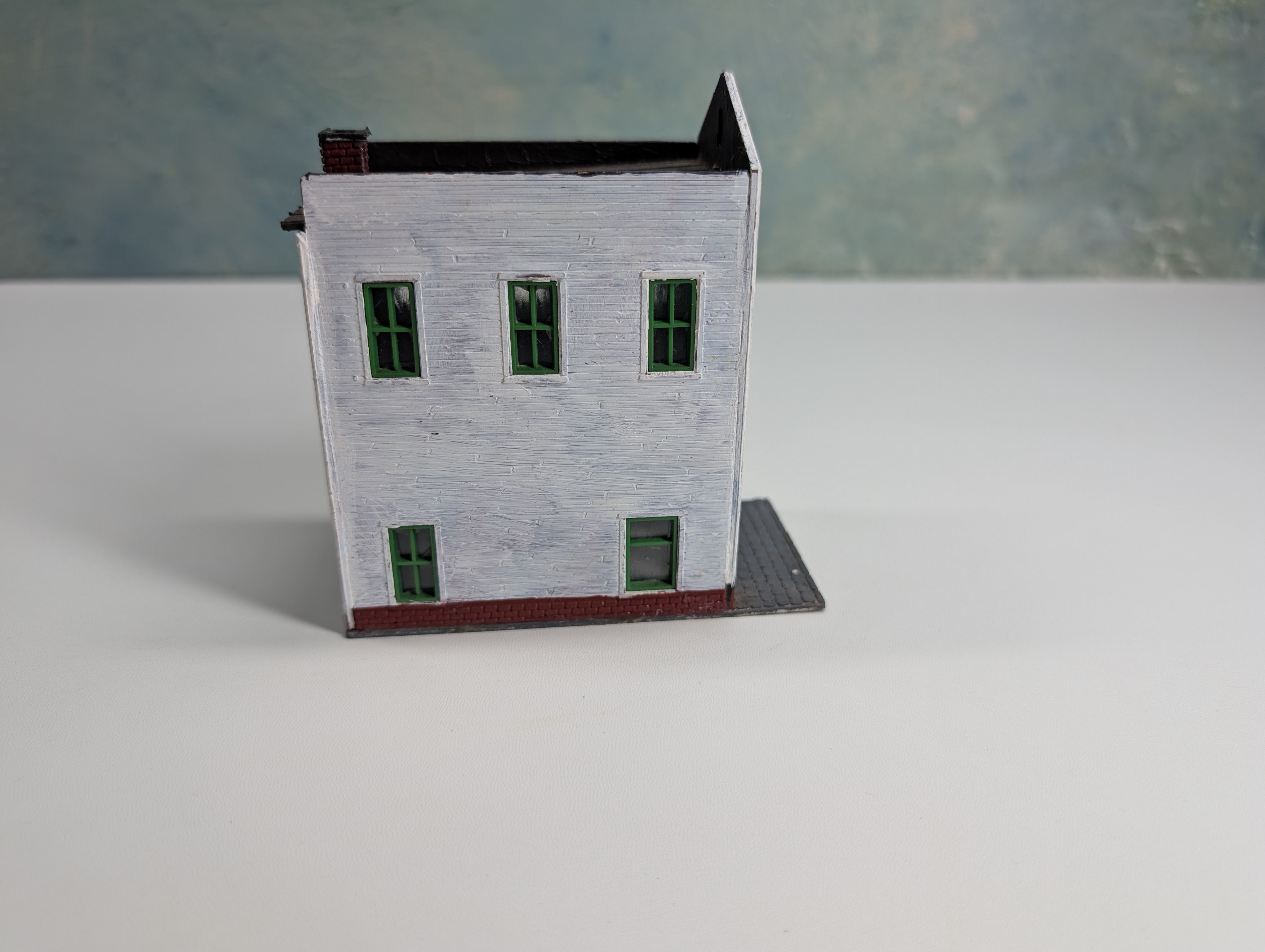 USED HO Scale White Old Time Storefront